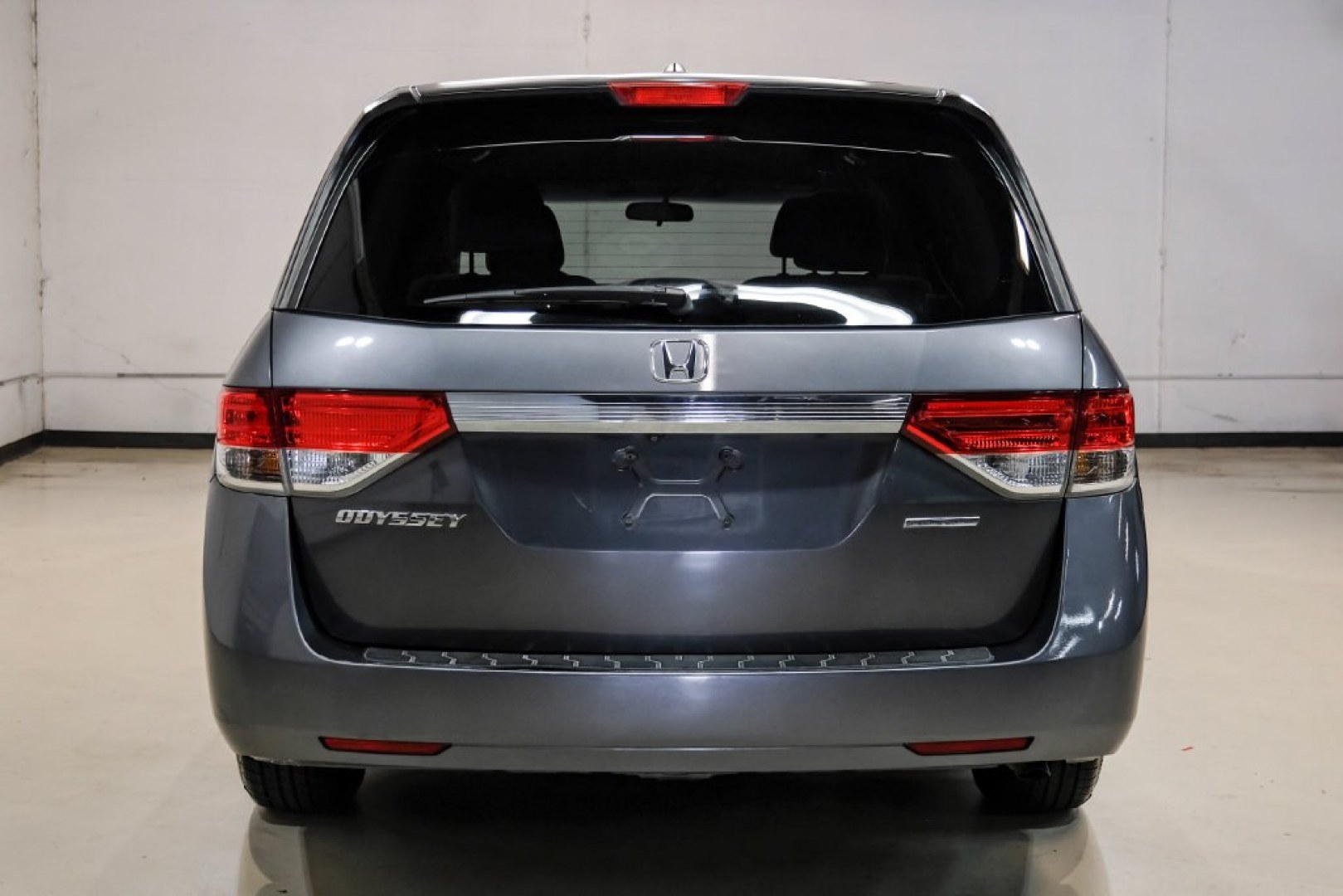 2016 Modern Steel Metallic /Beige Honda Odyssey SE (5FNRL5H35GB) with an 3.5L V6 SOHC i-VTEC 24V engine, Automatic transmission, located at 15300 Midway Rd., Addison, TX, 75001, (972) 702-0011, 32.958321, -96.838074- Photo#10