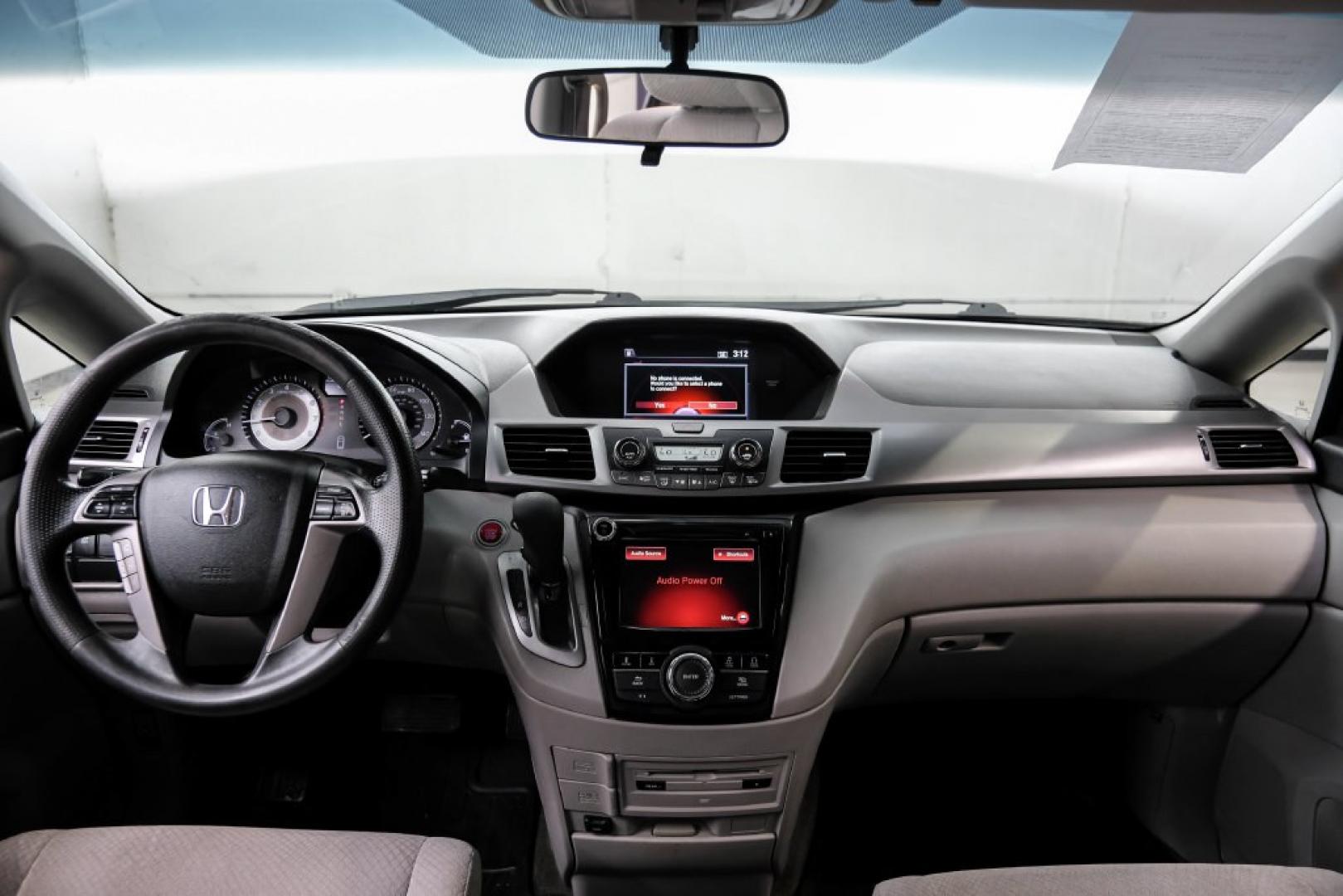 2016 Modern Steel Metallic /Beige Honda Odyssey SE (5FNRL5H35GB) with an 3.5L V6 SOHC i-VTEC 24V engine, Automatic transmission, located at 15300 Midway Rd., Addison, TX, 75001, (972) 702-0011, 32.958321, -96.838074- Photo#16