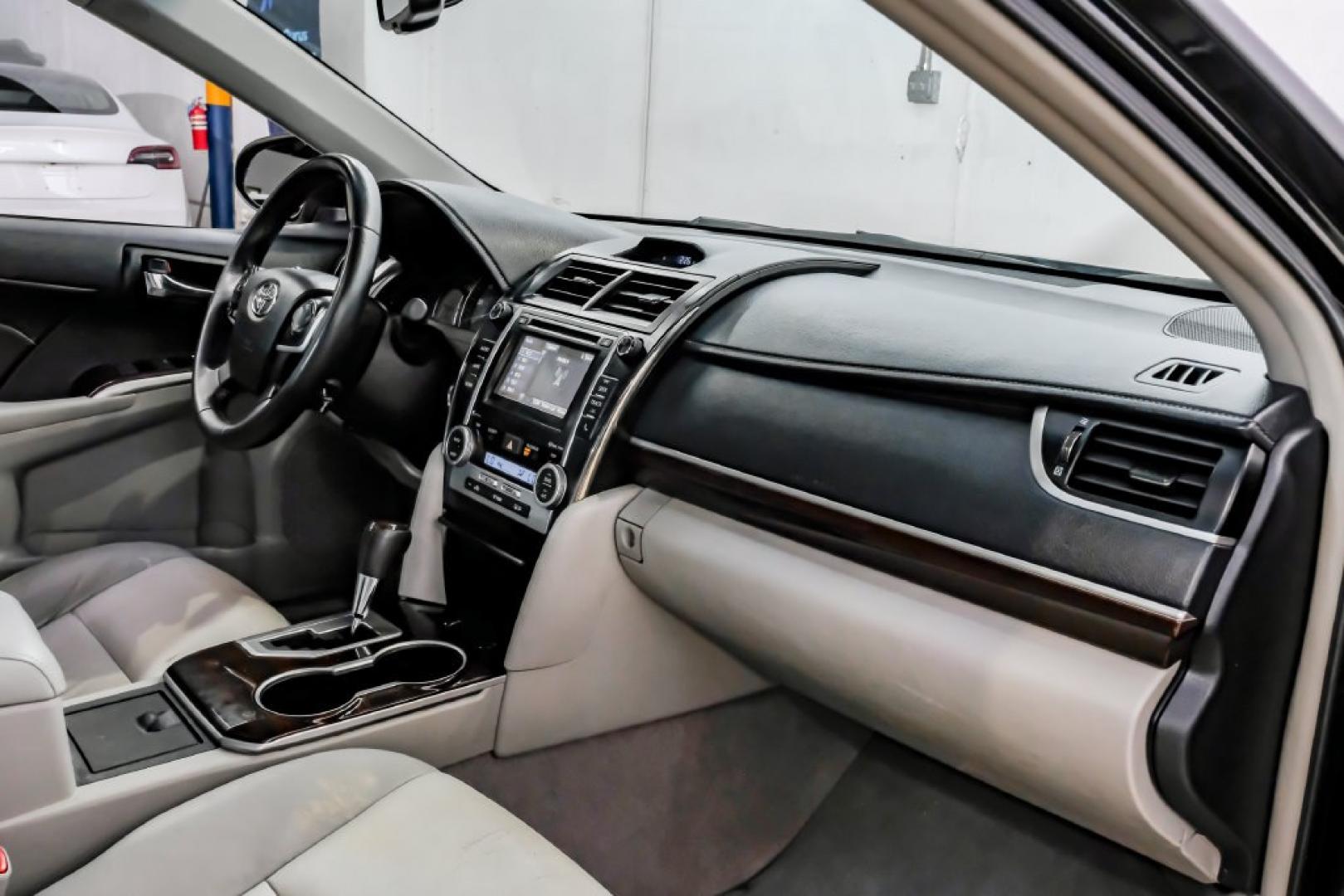 2014 Attitude Black Metallic /Ash Toyota Camry XLE (4T4BF1FK1ER) with an 2.5L I4 SMPI DOHC engine, Automatic transmission, located at 15300 Midway Rd., Addison, TX, 75001, (972) 702-0011, 32.958321, -96.838074- Photo#18