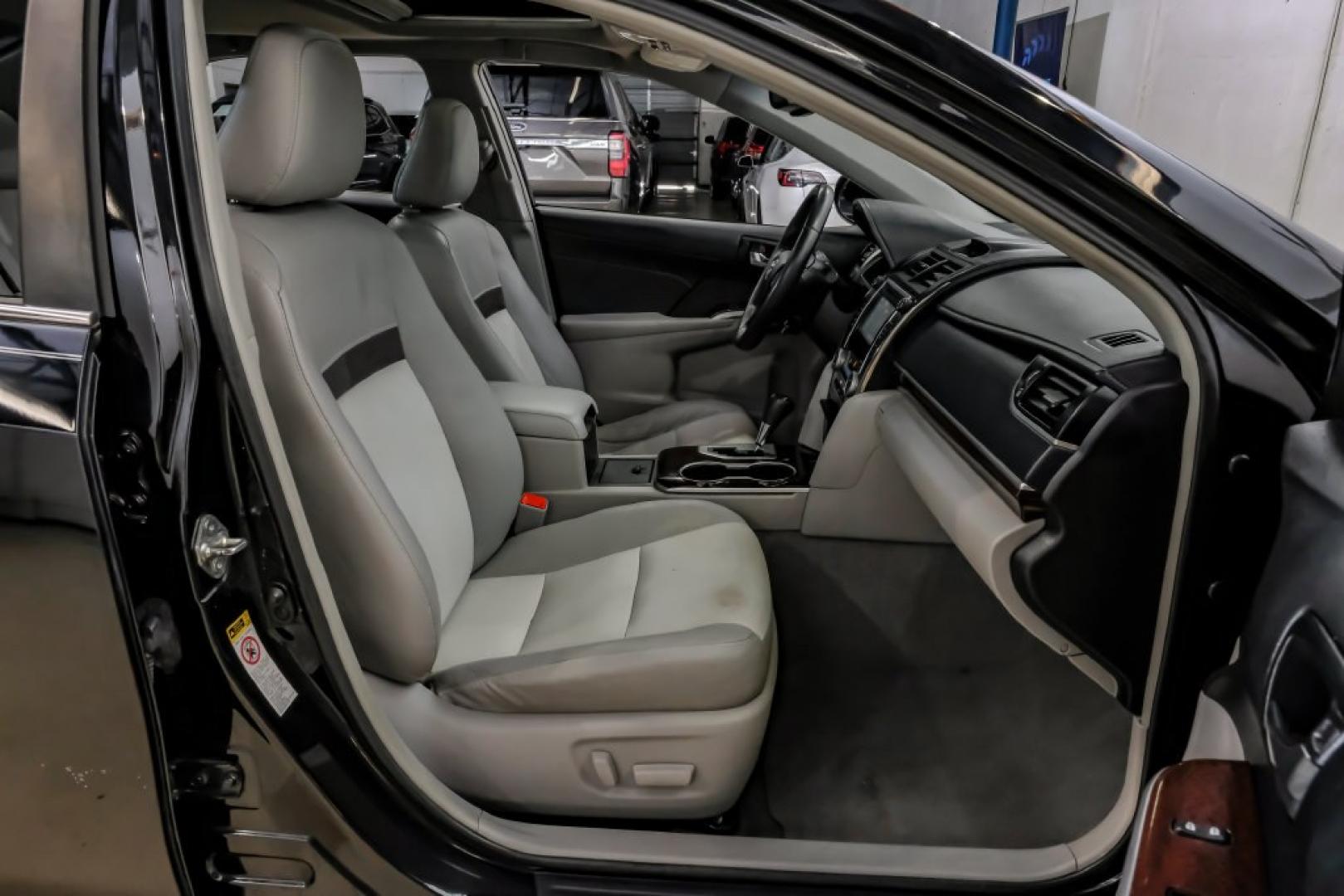 2014 Attitude Black Metallic /Ash Toyota Camry XLE (4T4BF1FK1ER) with an 2.5L I4 SMPI DOHC engine, Automatic transmission, located at 15300 Midway Rd., Addison, TX, 75001, (972) 702-0011, 32.958321, -96.838074- Photo#40