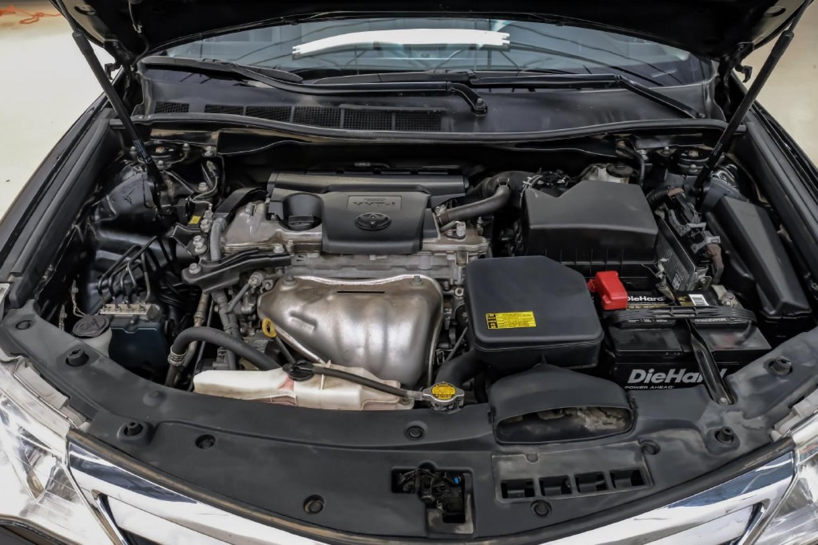 2014 Attitude Black Metallic /Ash Toyota Camry XLE (4T4BF1FK1ER) with an 2.5L I4 SMPI DOHC engine, Automatic transmission, located at 15300 Midway Rd., Addison, TX, 75001, (972) 702-0011, 32.958321, -96.838074- Photo#60