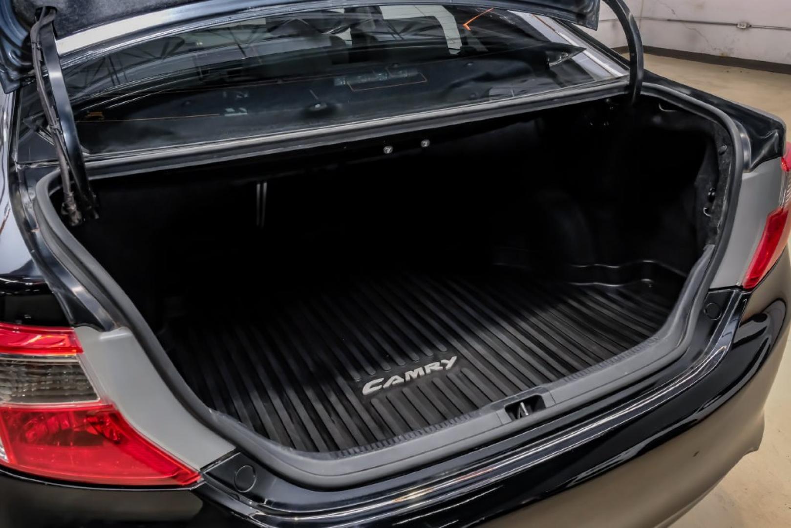 2014 Attitude Black Metallic /Ash Toyota Camry XLE (4T4BF1FK1ER) with an 2.5L I4 SMPI DOHC engine, Automatic transmission, located at 15300 Midway Rd., Addison, TX, 75001, (972) 702-0011, 32.958321, -96.838074- Photo#64