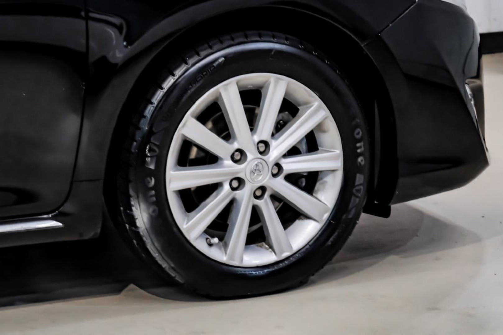 2014 Attitude Black Metallic /Ash Toyota Camry XLE (4T4BF1FK1ER) with an 2.5L I4 SMPI DOHC engine, Automatic transmission, located at 15300 Midway Rd., Addison, TX, 75001, (972) 702-0011, 32.958321, -96.838074- Photo#66