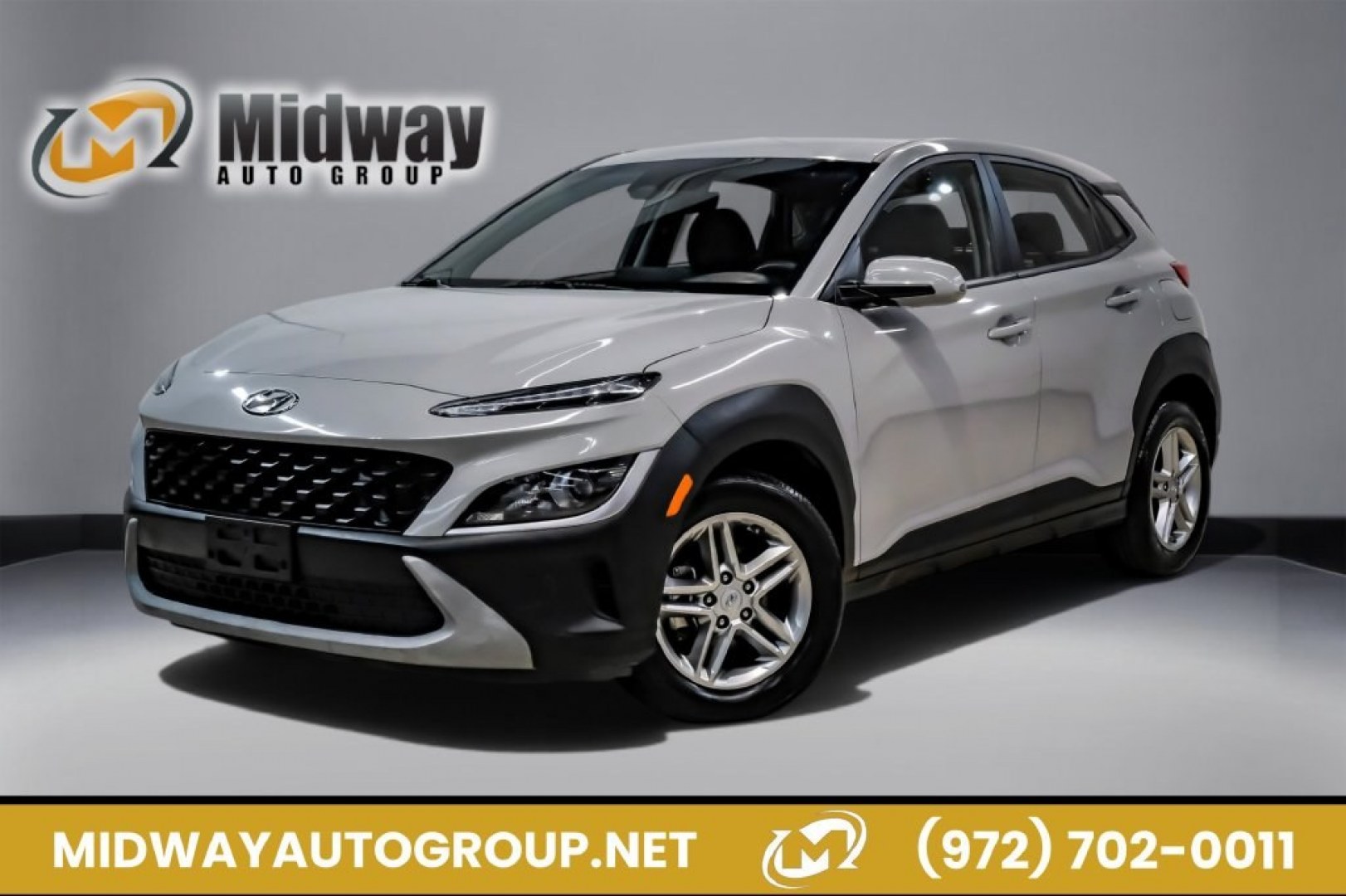 2023 Silver /Black Hyundai Kona SE (KM8K22AB4PU) with an 2.0L I4 DOHC Dual CVVT engine, CVT transmission, located at 15300 Midway Rd., Addison, TX, 75001, (972) 702-0011, 32.958321, -96.838074- Photo#0