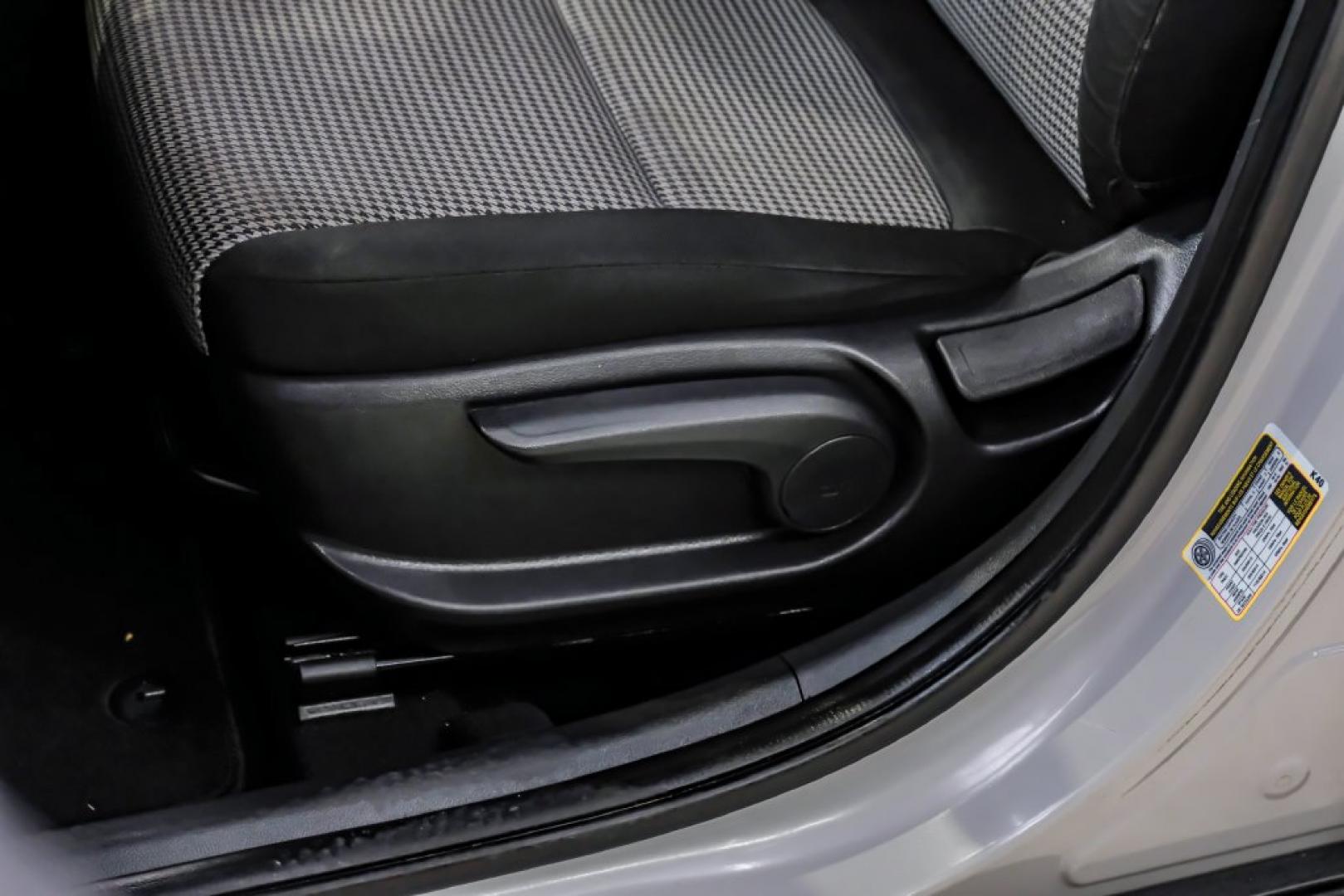 2023 Silver /Black Hyundai Kona SE (KM8K22AB4PU) with an 2.0L I4 DOHC Dual CVVT engine, CVT transmission, located at 15300 Midway Rd., Addison, TX, 75001, (972) 702-0011, 32.958321, -96.838074- Photo#37