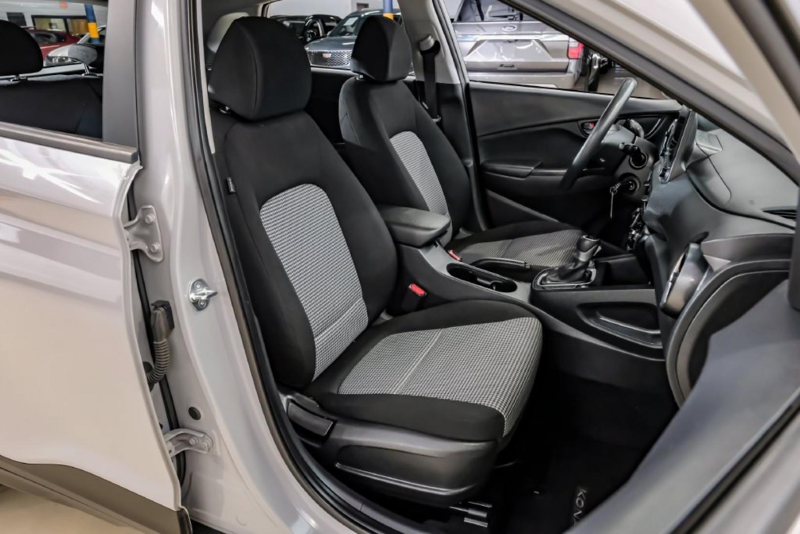 2023 Silver /Black Hyundai Kona SE (KM8K22AB4PU) with an 2.0L I4 DOHC Dual CVVT engine, CVT transmission, located at 15300 Midway Rd., Addison, TX, 75001, (972) 702-0011, 32.958321, -96.838074- Photo#39
