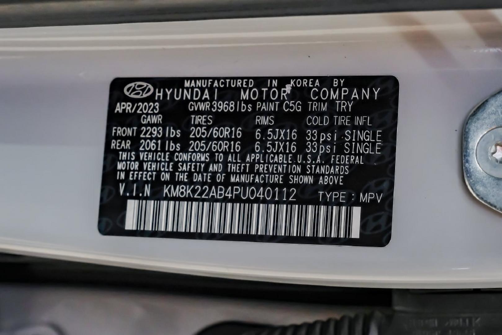 2023 Silver /Black Hyundai Kona SE (KM8K22AB4PU) with an 2.0L I4 DOHC Dual CVVT engine, CVT transmission, located at 15300 Midway Rd., Addison, TX, 75001, (972) 702-0011, 32.958321, -96.838074- Photo#65