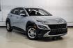 2023 Silver /Black Hyundai Kona SE (KM8K22ABXPU) with an 2.0L I4 DOHC Dual CVVT engine, CVT transmission, located at 15300 Midway Rd., Addison, TX, 75001, (972) 702-0011, 32.958321, -96.838074- Photo#7