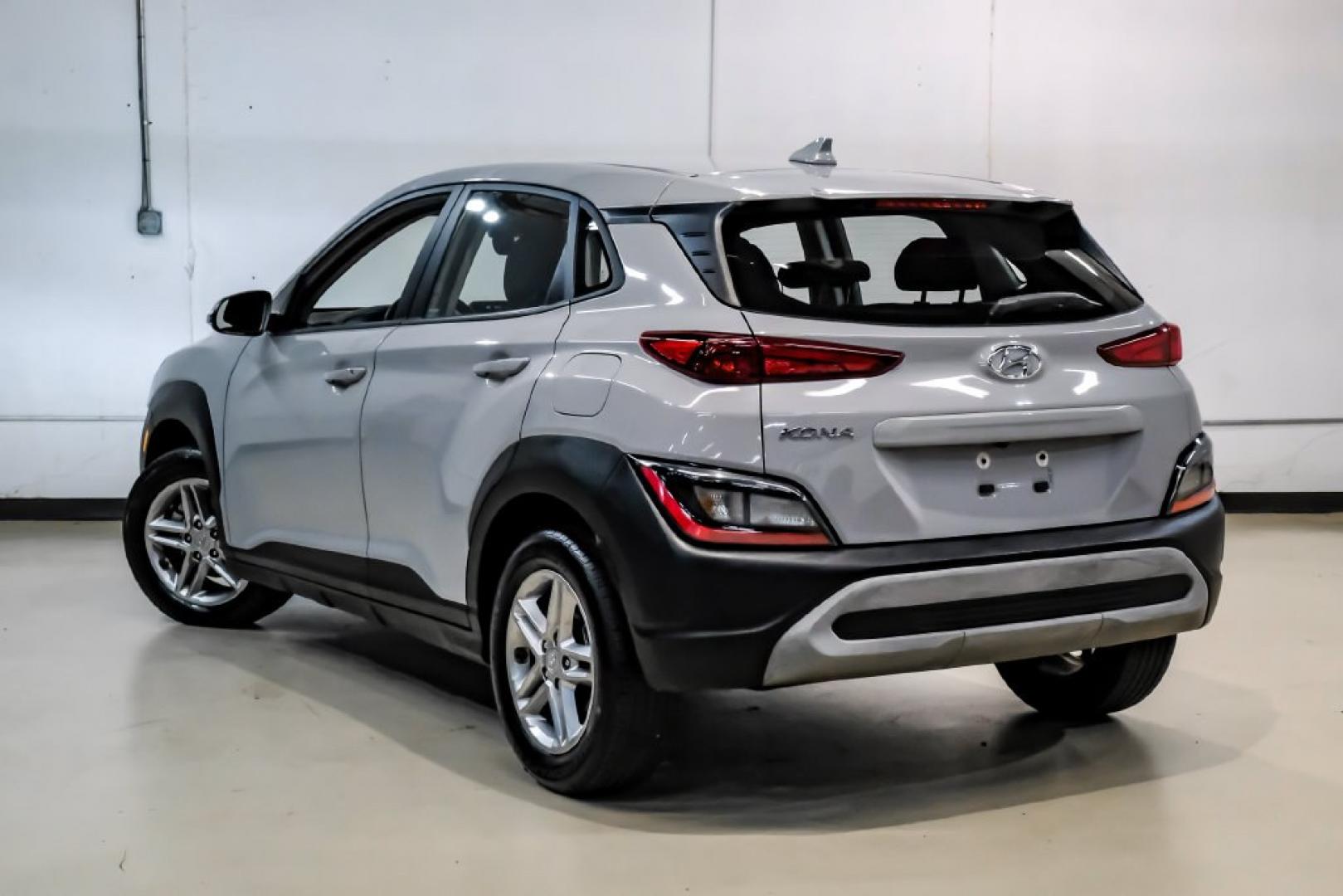2023 Silver /Black Hyundai Kona SE (KM8K22ABXPU) with an 2.0L I4 DOHC Dual CVVT engine, CVT transmission, located at 15300 Midway Rd., Addison, TX, 75001, (972) 702-0011, 32.958321, -96.838074- Photo#11