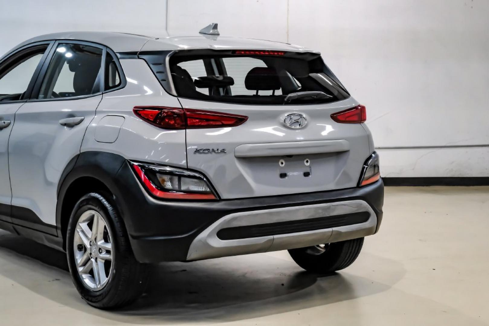 2023 Silver /Black Hyundai Kona SE (KM8K22ABXPU) with an 2.0L I4 DOHC Dual CVVT engine, CVT transmission, located at 15300 Midway Rd., Addison, TX, 75001, (972) 702-0011, 32.958321, -96.838074- Photo#13