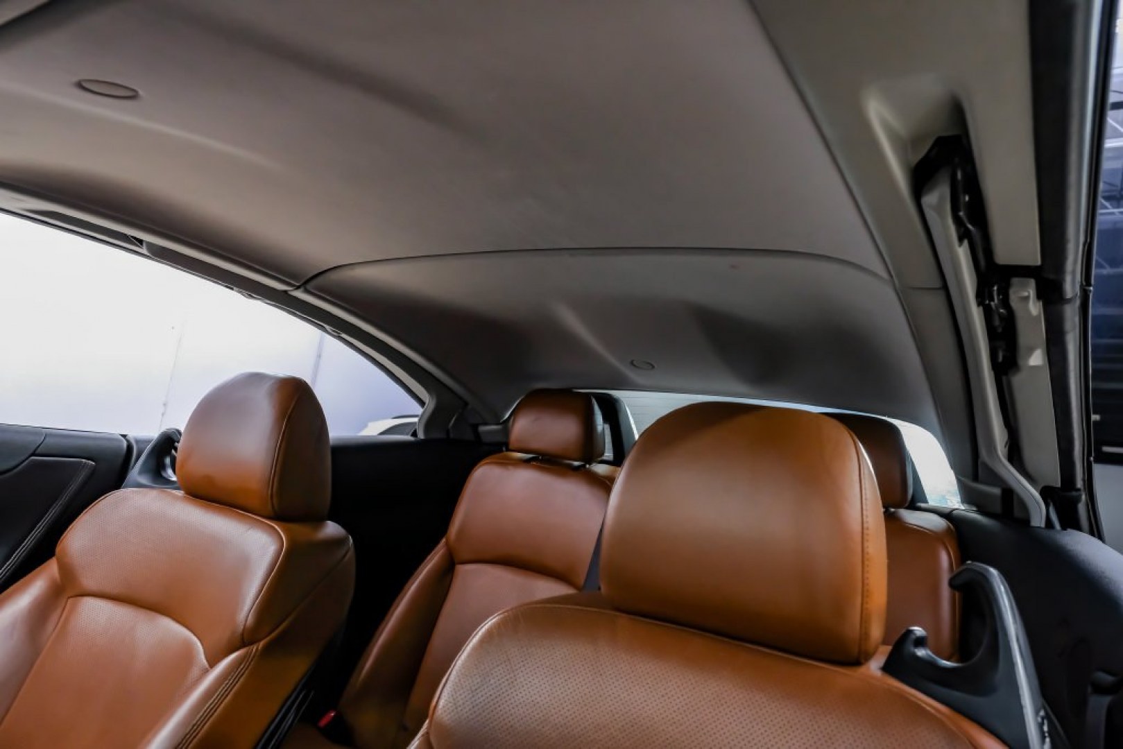 2013 Starfire Pearl /Saddle Lexus IS 250 C (JTHFF2C29D2) with an 2.5L V6 DOHC 24V VVT-i engine, Automatic transmission, located at 15300 Midway Rd., Addison, TX, 75001, (972) 702-0011, 32.958321, -96.838074- Photo#4