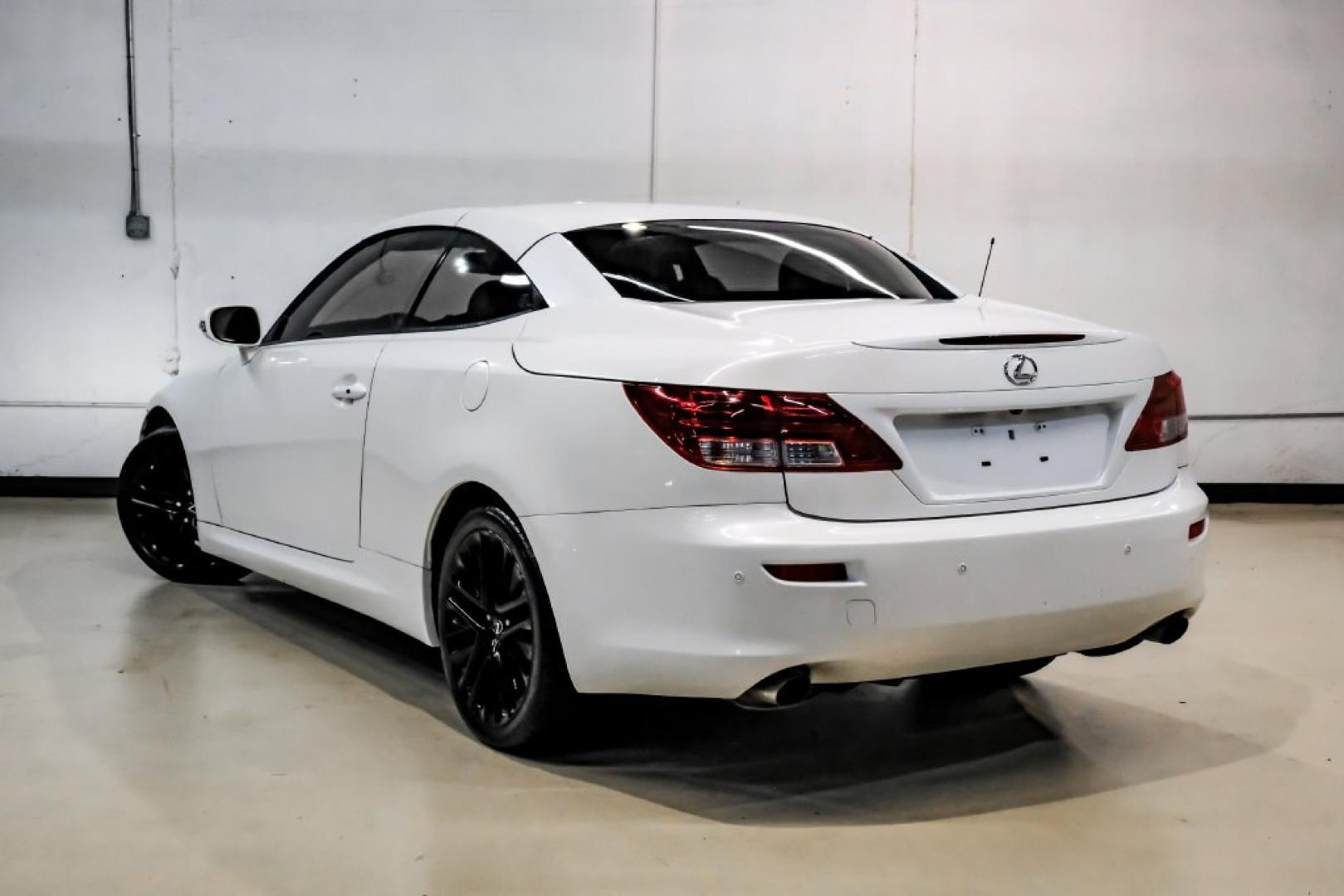 2013 Starfire Pearl /Saddle Lexus IS 250 C (JTHFF2C29D2) with an 2.5L V6 DOHC 24V VVT-i engine, Automatic transmission, located at 15300 Midway Rd., Addison, TX, 75001, (972) 702-0011, 32.958321, -96.838074- Photo#17
