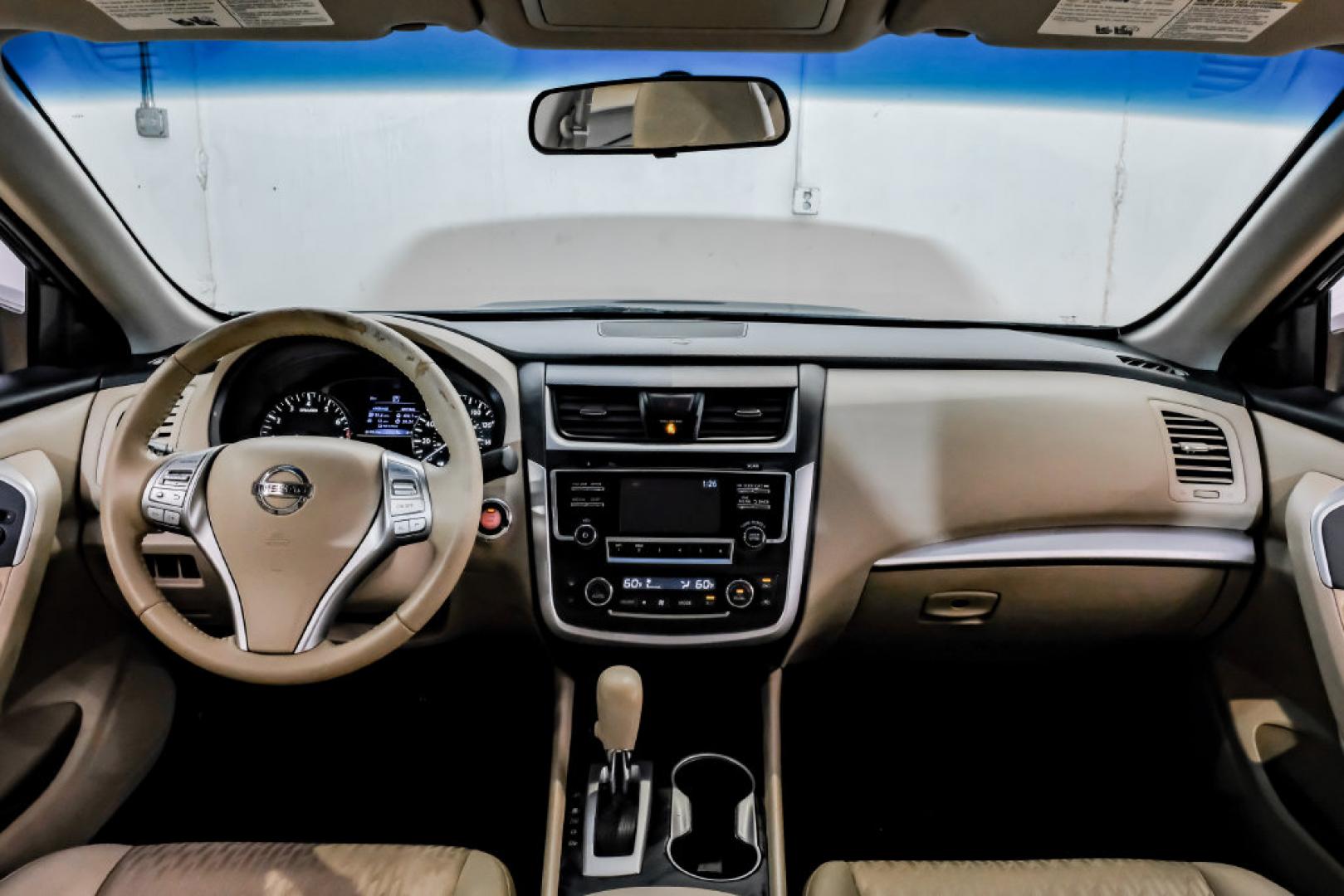2017 Super Black /Beige Nissan Altima 2.5 SV (1N4AL3AP6HC) with an 2.5L 4-Cylinder DOHC 16V engine, CVT transmission, located at 15300 Midway Rd., Addison, TX, 75001, (972) 702-0011, 32.958321, -96.838074- Photo#18