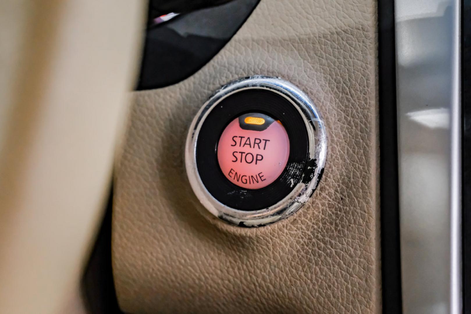 2017 Super Black /Beige Nissan Altima 2.5 SV (1N4AL3AP6HC) with an 2.5L 4-Cylinder DOHC 16V engine, CVT transmission, located at 15300 Midway Rd., Addison, TX, 75001, (972) 702-0011, 32.958321, -96.838074- Photo#25