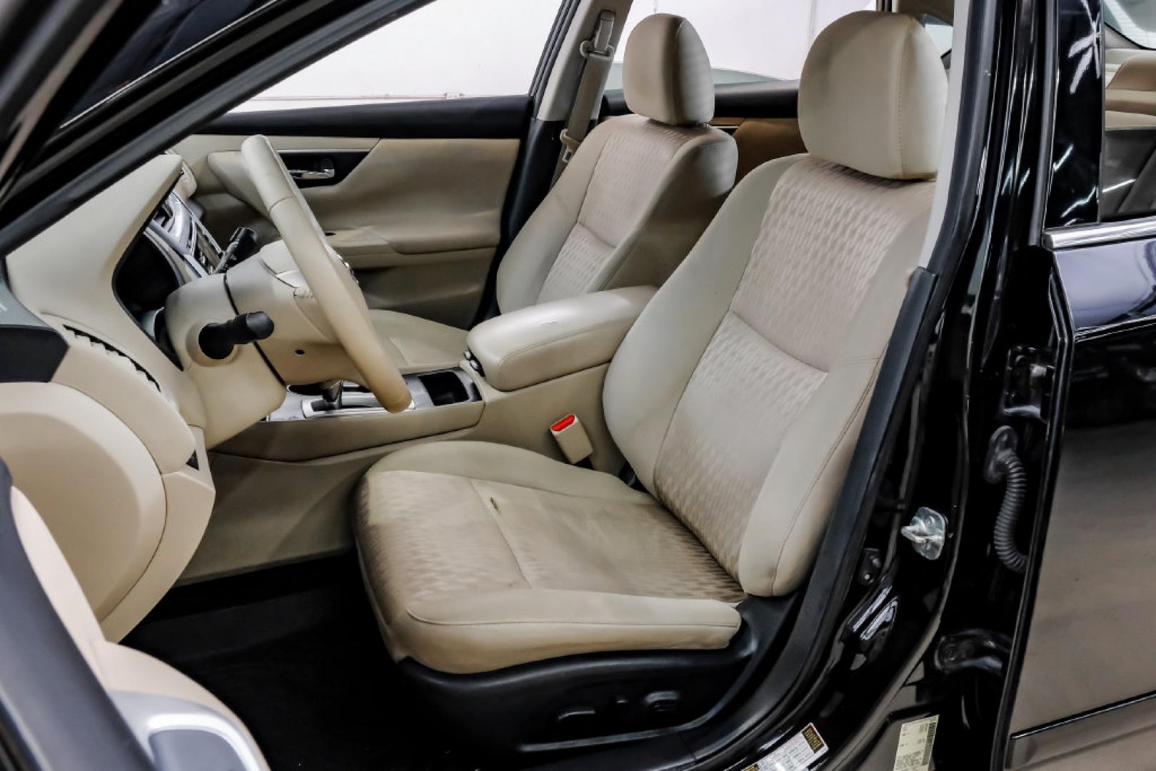 2017 Super Black /Beige Nissan Altima 2.5 SV (1N4AL3AP6HC) with an 2.5L 4-Cylinder DOHC 16V engine, CVT transmission, located at 15300 Midway Rd., Addison, TX, 75001, (972) 702-0011, 32.958321, -96.838074- Photo#37