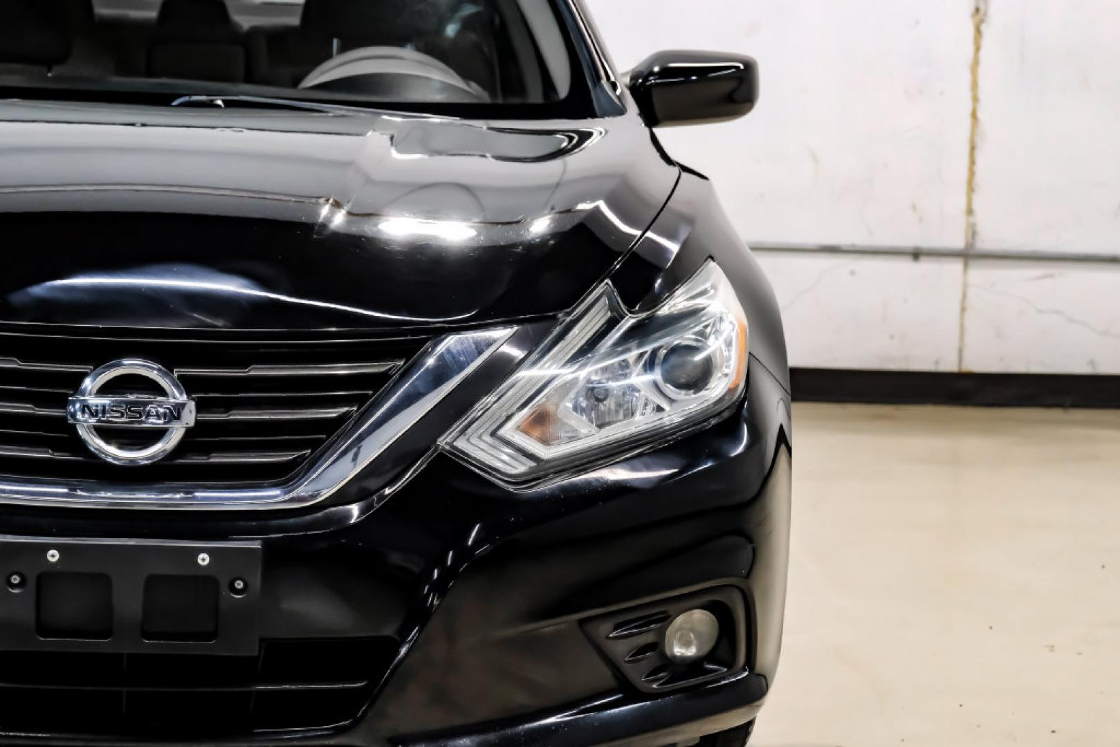 2017 Super Black /Beige Nissan Altima 2.5 SV (1N4AL3AP6HC) with an 2.5L 4-Cylinder DOHC 16V engine, CVT transmission, located at 15300 Midway Rd., Addison, TX, 75001, (972) 702-0011, 32.958321, -96.838074- Photo#52
