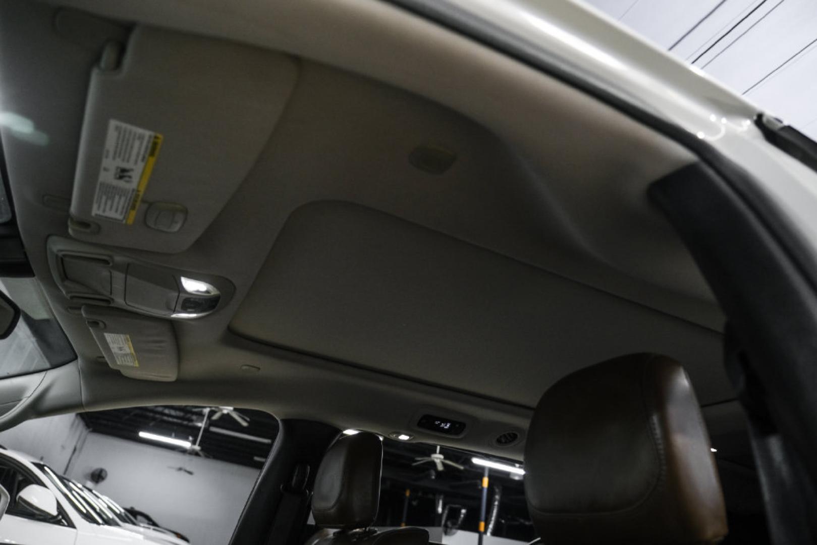 2017 White /Black/Deep Mocha Chrysler Pacifica Limited (2C4RC1GG5HR) with an 3.6L V6 24V VVT engine, Automatic transmission, located at 15300 Midway Rd., Addison, TX, 75001, (972) 702-0011, 32.958321, -96.838074- Photo#30