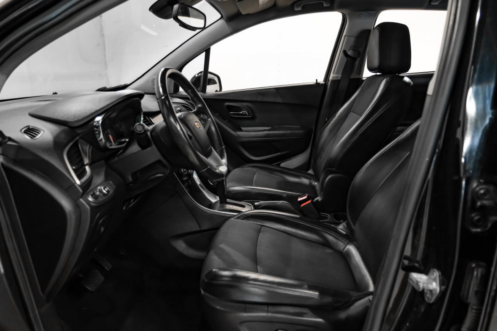 2019 Black Metallic /Jet Black Chevrolet Trax LT (3GNCJLSB1KL) with an ECOTEC 1.4L I4 SMPI DOHC Turbocharged VVT engine, Automatic transmission, located at 15300 Midway Rd., Addison, TX, 75001, (972) 702-0011, 32.958321, -96.838074- Photo#3