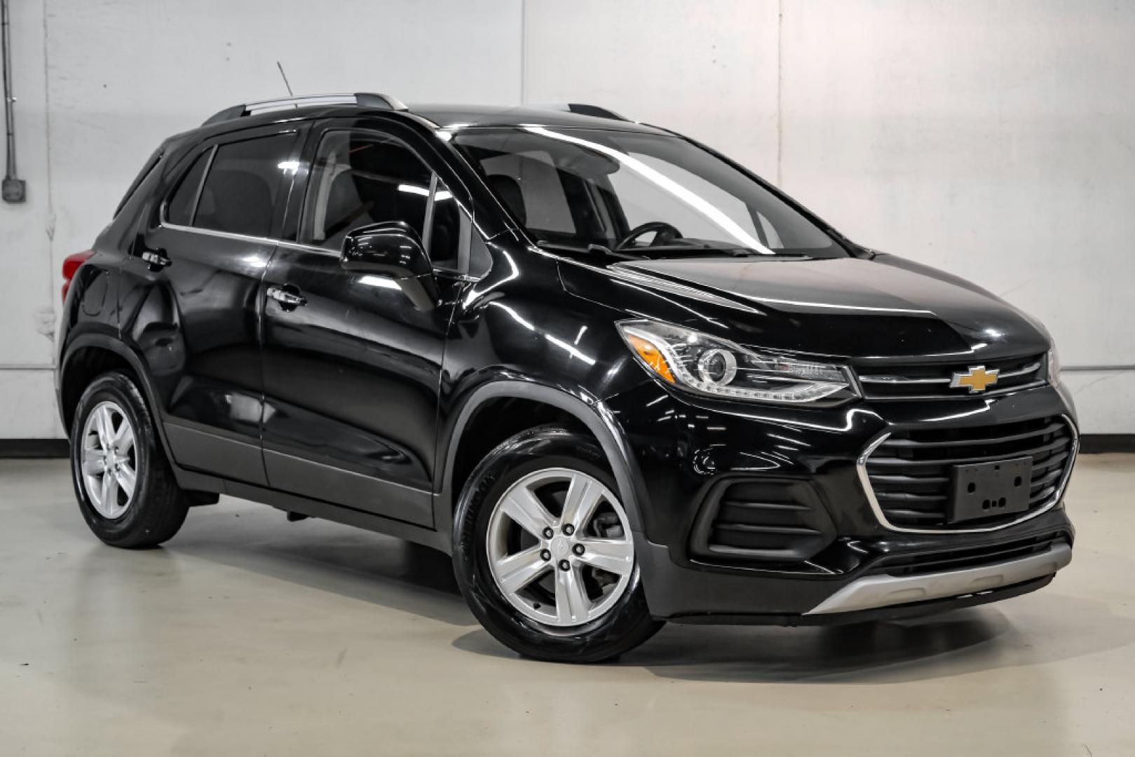 2019 Black Metallic /Jet Black Chevrolet Trax LT (3GNCJLSB1KL) with an ECOTEC 1.4L I4 SMPI DOHC Turbocharged VVT engine, Automatic transmission, located at 15300 Midway Rd., Addison, TX, 75001, (972) 702-0011, 32.958321, -96.838074- Photo#5