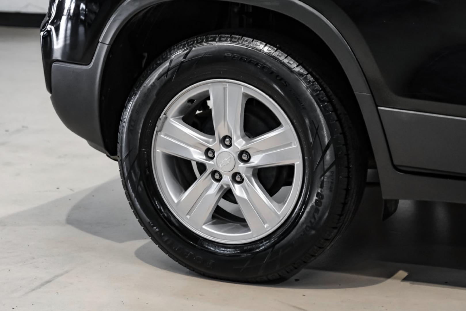 2019 Black Metallic /Jet Black Chevrolet Trax LT (3GNCJLSB1KL) with an ECOTEC 1.4L I4 SMPI DOHC Turbocharged VVT engine, Automatic transmission, located at 15300 Midway Rd., Addison, TX, 75001, (972) 702-0011, 32.958321, -96.838074- Photo#50