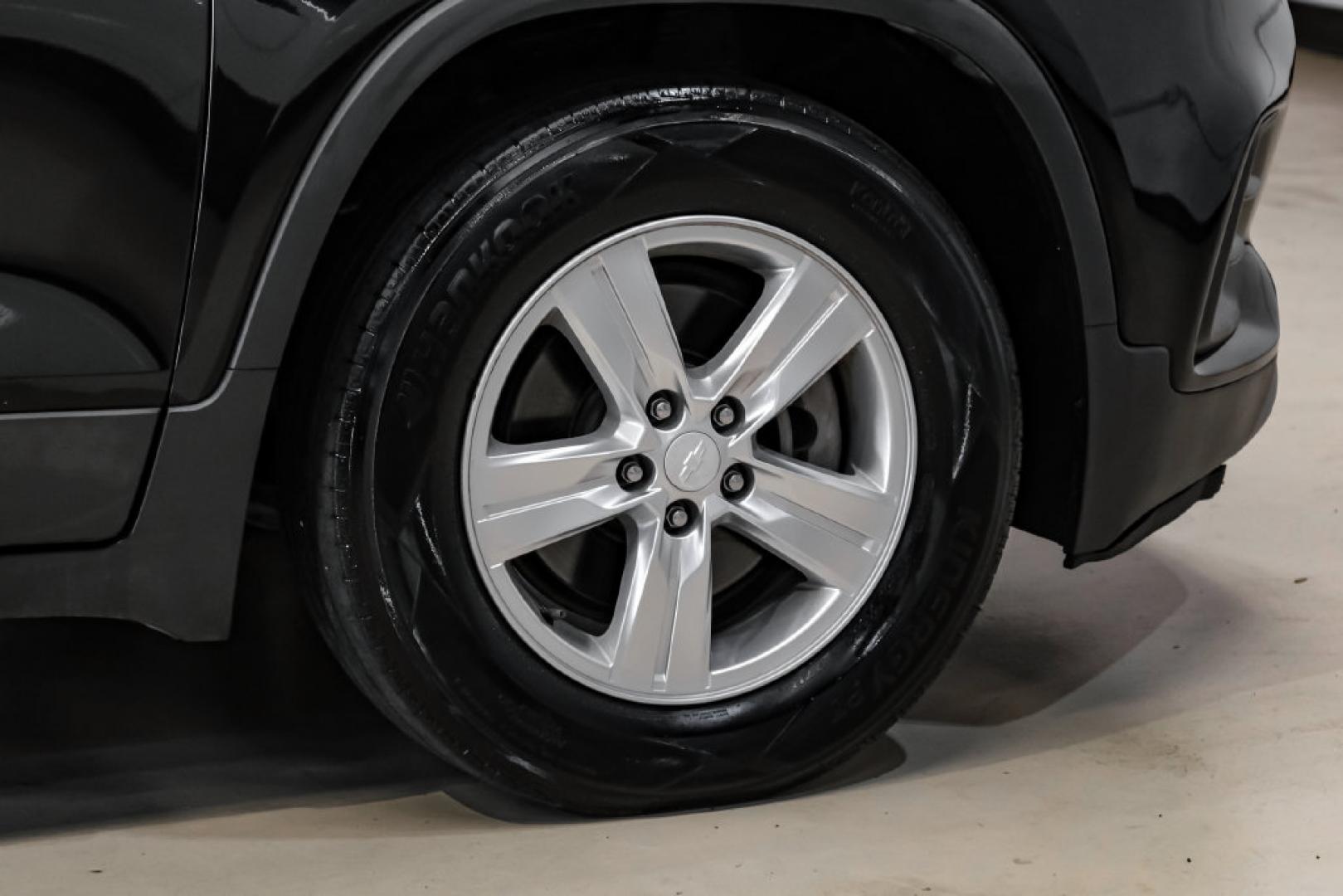2019 Black Metallic /Jet Black Chevrolet Trax LT (3GNCJLSB1KL) with an ECOTEC 1.4L I4 SMPI DOHC Turbocharged VVT engine, Automatic transmission, located at 15300 Midway Rd., Addison, TX, 75001, (972) 702-0011, 32.958321, -96.838074- Photo#51