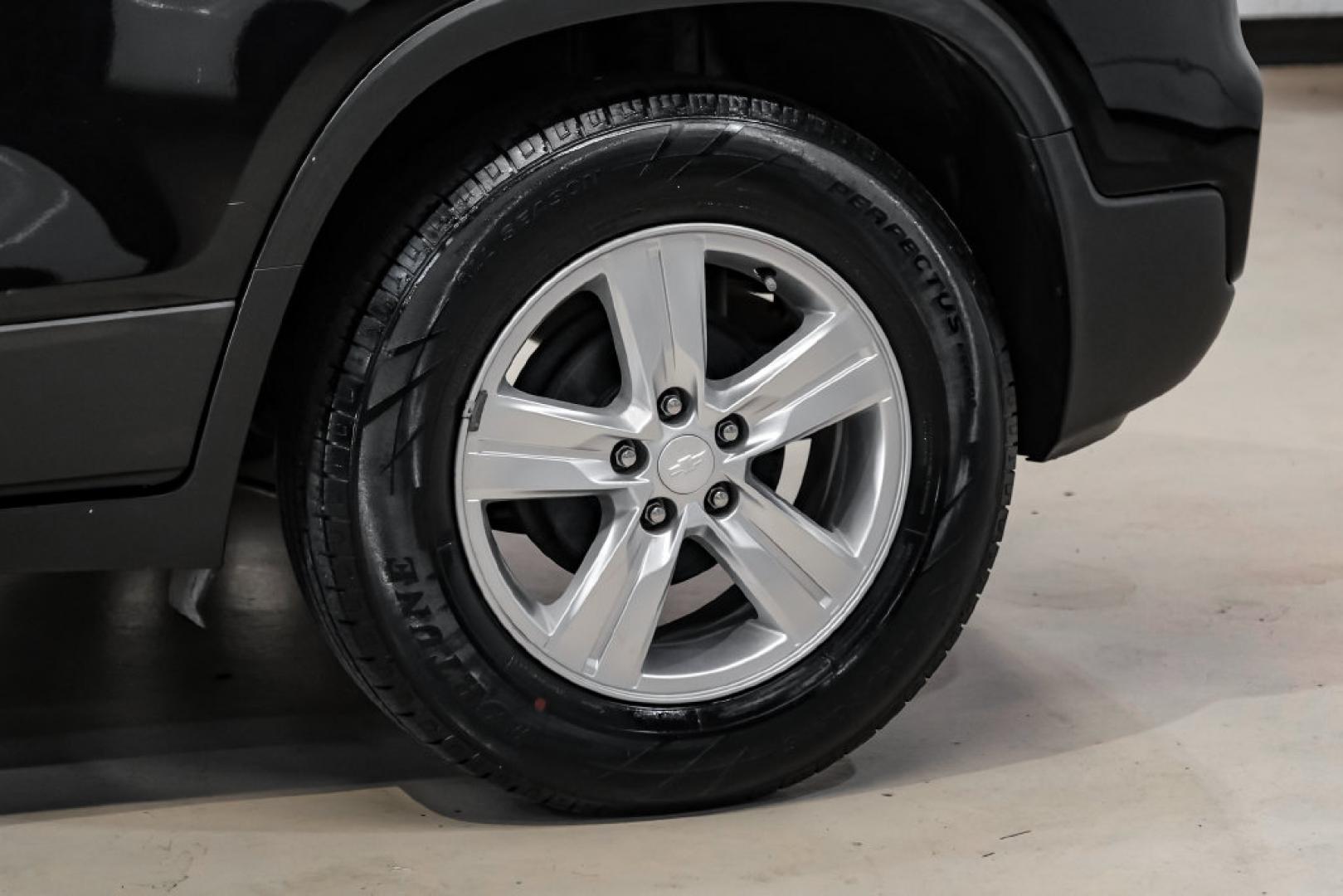 2019 Black Metallic /Jet Black Chevrolet Trax LT (3GNCJLSB1KL) with an ECOTEC 1.4L I4 SMPI DOHC Turbocharged VVT engine, Automatic transmission, located at 15300 Midway Rd., Addison, TX, 75001, (972) 702-0011, 32.958321, -96.838074- Photo#53