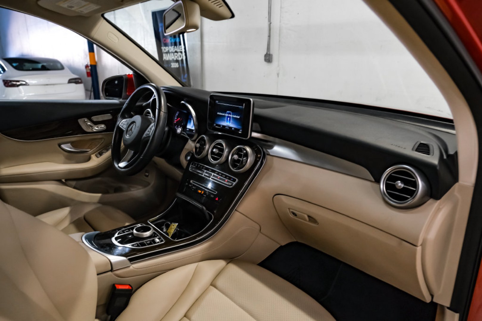 2019 designo Cardinal Red Metallic /Silk Beige Mercedes-Benz GLC GLC 300 (WDC0G4JB0KF) with an I4 engine, Automatic transmission, located at 15300 Midway Rd., Addison, TX, 75001, (972) 702-0011, 32.958321, -96.838074- Photo#11
