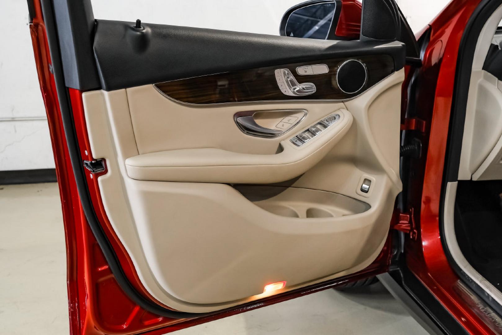 2019 designo Cardinal Red Metallic /Silk Beige Mercedes-Benz GLC GLC 300 (WDC0G4JB0KF) with an I4 engine, Automatic transmission, located at 15300 Midway Rd., Addison, TX, 75001, (972) 702-0011, 32.958321, -96.838074- Photo#35