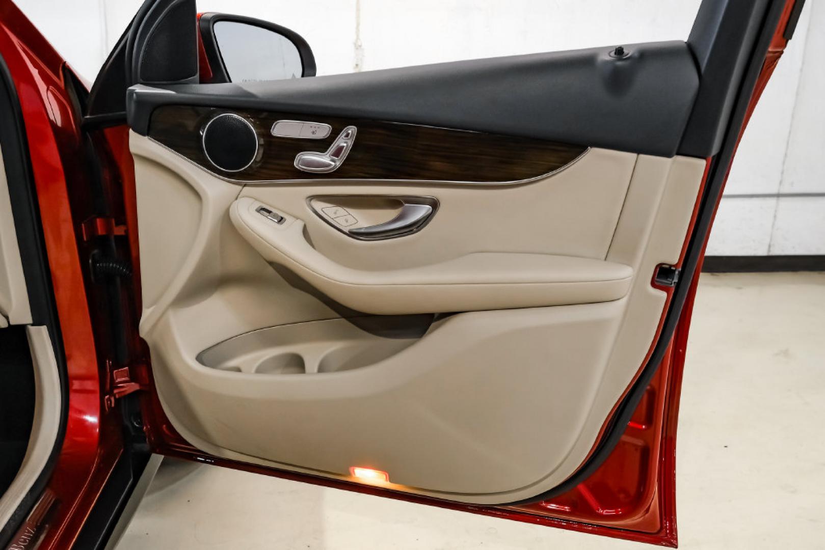 2019 designo Cardinal Red Metallic /Silk Beige Mercedes-Benz GLC GLC 300 (WDC0G4JB0KF) with an I4 engine, Automatic transmission, located at 15300 Midway Rd., Addison, TX, 75001, (972) 702-0011, 32.958321, -96.838074- Photo#39