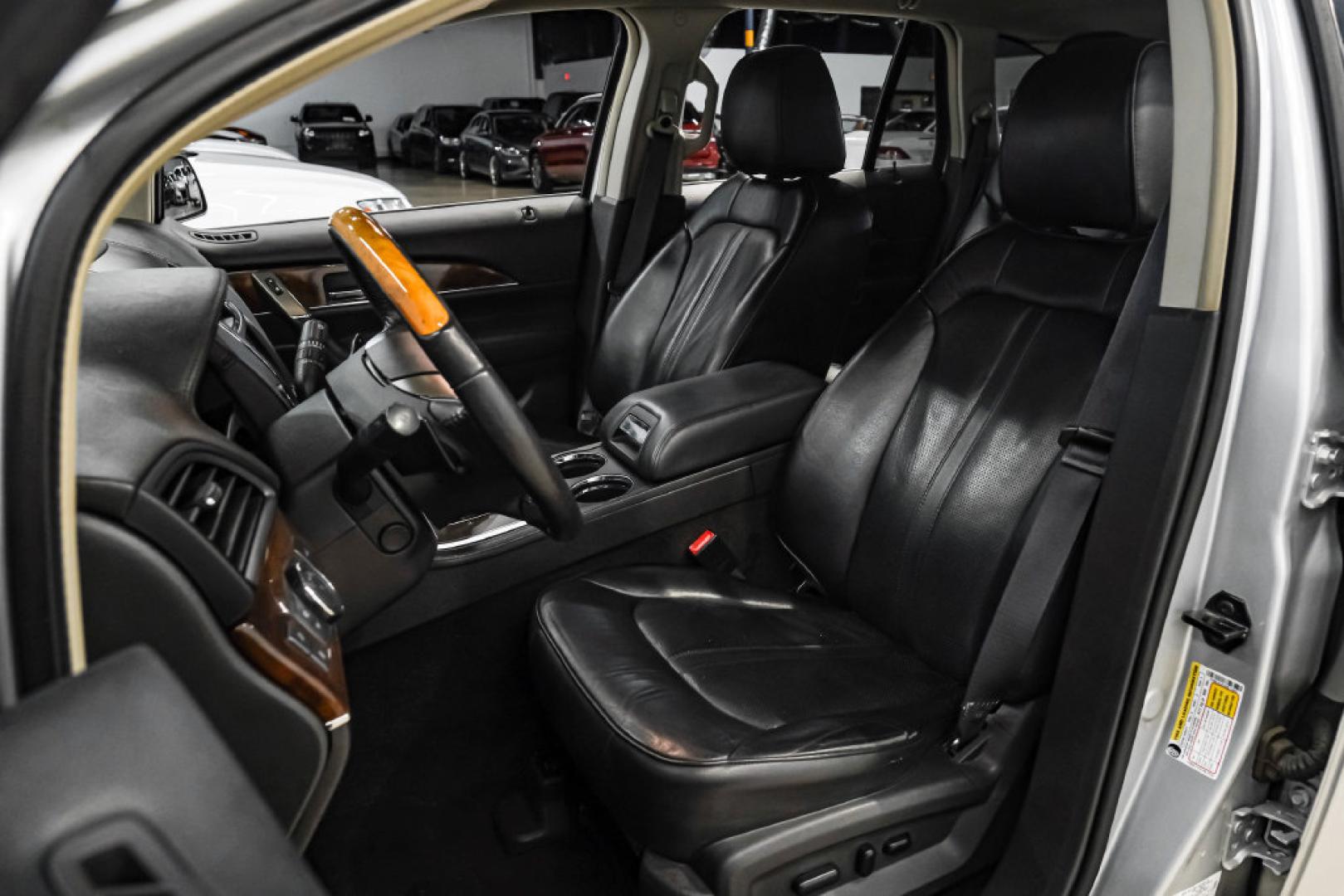 2014 Ingot Silver /Charcoal W/Black Piping Lincoln MKX Base (2LMDJ6JK4EB) with an 3.7L V6 Ti-VCT 24V engine, Automatic transmission, located at 15300 Midway Rd., Addison, TX, 75001, (972) 702-0011, 32.958321, -96.838074- Photo#30