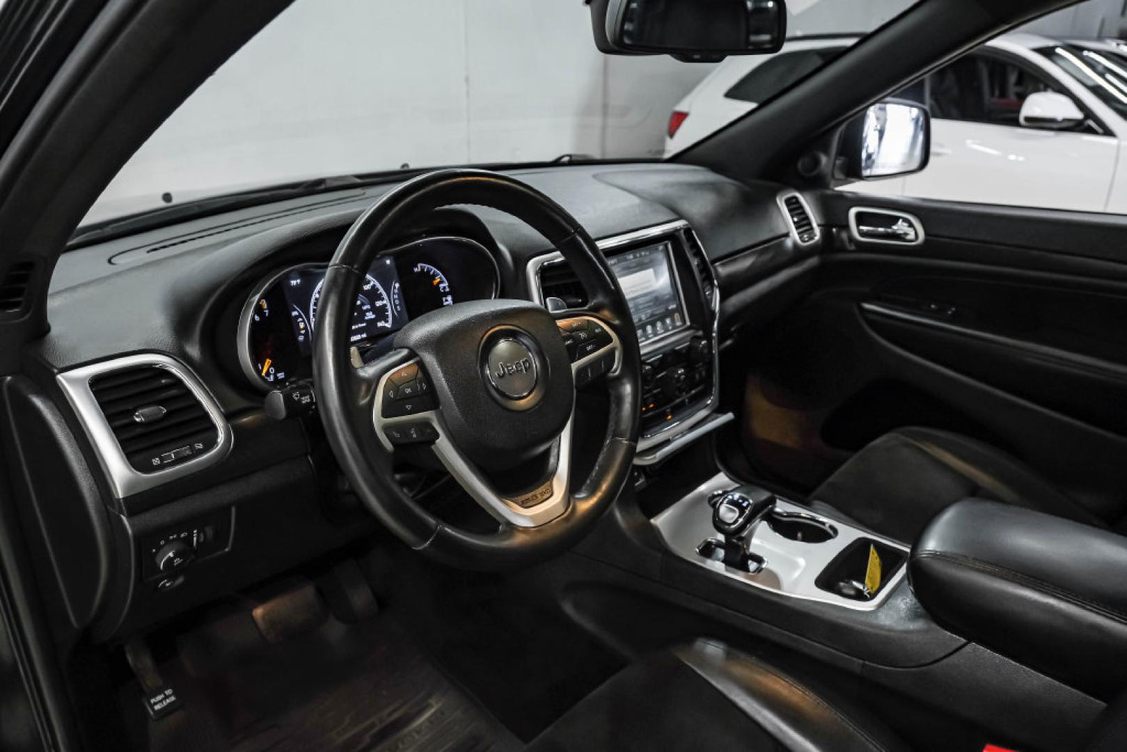 2015 Brilliant Black Crystal Pearlcoat /Black Jeep Grand Cherokee Altitude (1C4RJFAG0FC) with an 3.6L V6 24V VVT engine, Automatic transmission, located at 15300 Midway Rd., Addison, TX, 75001, (972) 702-0011, 32.958321, -96.838074- Photo#2