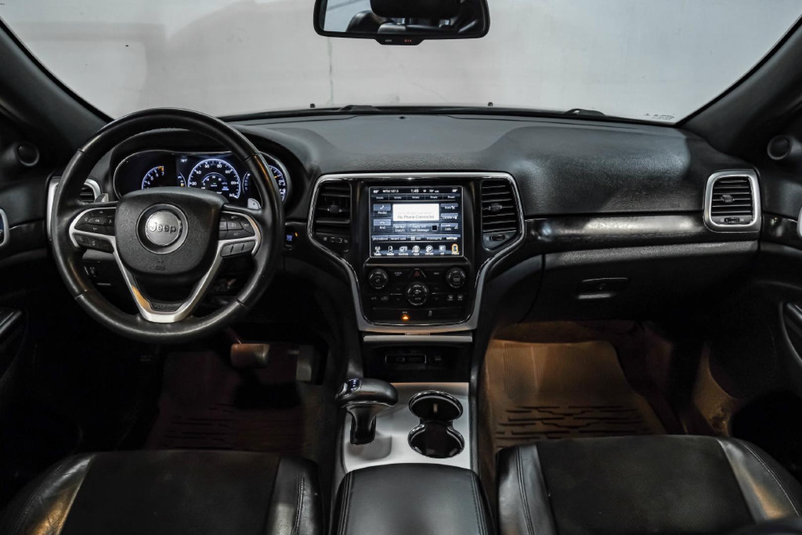 2015 Brilliant Black Crystal Pearlcoat /Black Jeep Grand Cherokee Altitude (1C4RJFAG0FC) with an 3.6L V6 24V VVT engine, Automatic transmission, located at 15300 Midway Rd., Addison, TX, 75001, (972) 702-0011, 32.958321, -96.838074- Photo#19
