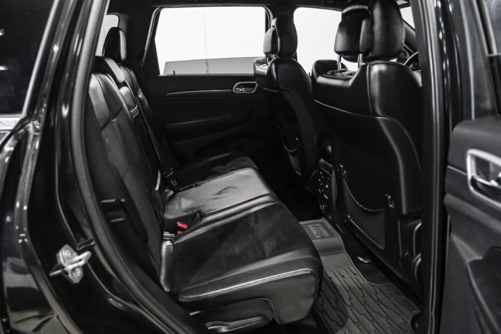 2015 Brilliant Black Crystal Pearlcoat /Black Jeep Grand Cherokee Altitude (1C4RJFAG0FC) with an 3.6L V6 24V VVT engine, Automatic transmission, located at 15300 Midway Rd., Addison, TX, 75001, (972) 702-0011, 32.958321, -96.838074- Photo#33