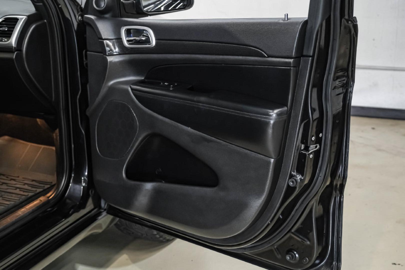 2015 Brilliant Black Crystal Pearlcoat /Black Jeep Grand Cherokee Altitude (1C4RJFAG0FC) with an 3.6L V6 24V VVT engine, Automatic transmission, located at 15300 Midway Rd., Addison, TX, 75001, (972) 702-0011, 32.958321, -96.838074- Photo#40