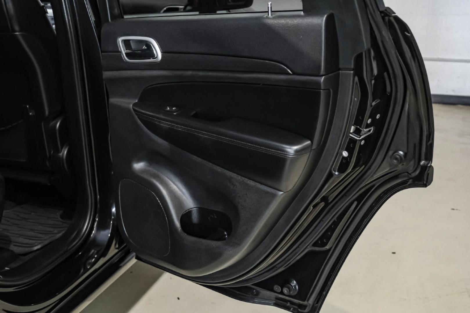 2015 Brilliant Black Crystal Pearlcoat /Black Jeep Grand Cherokee Altitude (1C4RJFAG0FC) with an 3.6L V6 24V VVT engine, Automatic transmission, located at 15300 Midway Rd., Addison, TX, 75001, (972) 702-0011, 32.958321, -96.838074- Photo#42