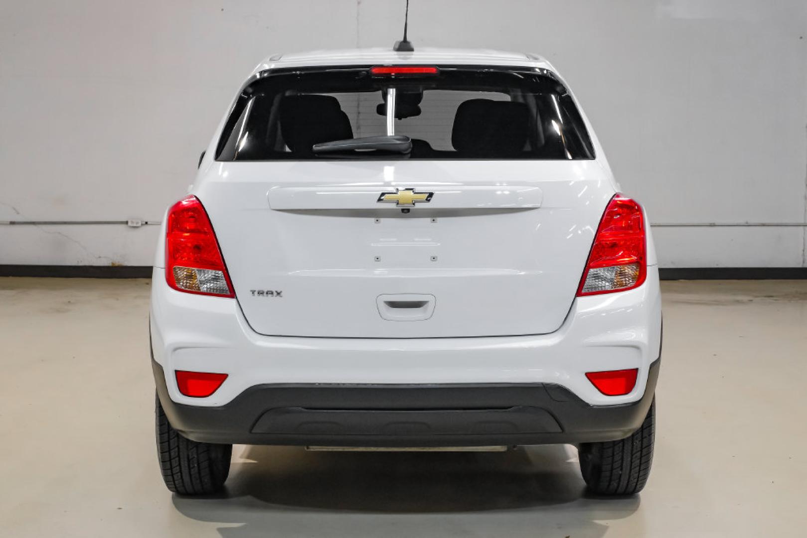 2019 Summit White /Black Chevrolet Trax LS (3GNCJKSB8KL) with an ECOTEC 1.4L I4 SMPI DOHC Turbocharged VVT engine, Automatic transmission, located at 15300 Midway Rd., Addison, TX, 75001, (972) 702-0011, 32.958321, -96.838074- Photo#12