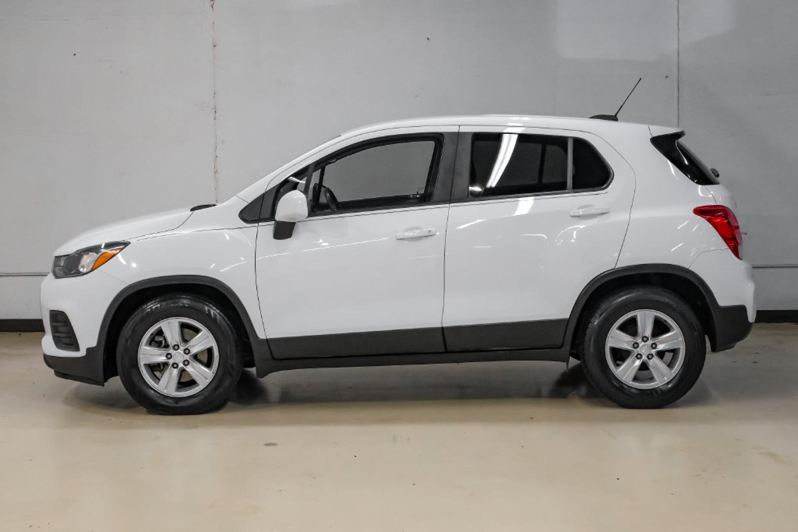 2019 Summit White /Black Chevrolet Trax LS (3GNCJKSB8KL) with an ECOTEC 1.4L I4 SMPI DOHC Turbocharged VVT engine, Automatic transmission, located at 15300 Midway Rd., Addison, TX, 75001, (972) 702-0011, 32.958321, -96.838074- Photo#14