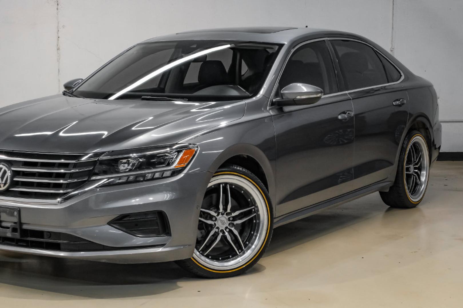 2020 Reflex Silver Metallic /Titan Black Volkswagen Passat 2.0T SEL (1VWCA7A31LC) with an 2.0L I4 TSI Turbocharged engine, Automatic transmission, located at 15300 Midway Rd., Addison, TX, 75001, (972) 702-0011, 32.958321, -96.838074- Photo#6