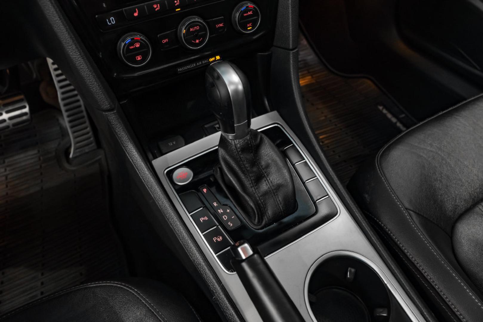 2020 Reflex Silver Metallic /Titan Black Volkswagen Passat 2.0T SEL (1VWCA7A31LC) with an 2.0L I4 TSI Turbocharged engine, Automatic transmission, located at 15300 Midway Rd., Addison, TX, 75001, (972) 702-0011, 32.958321, -96.838074- Photo#31