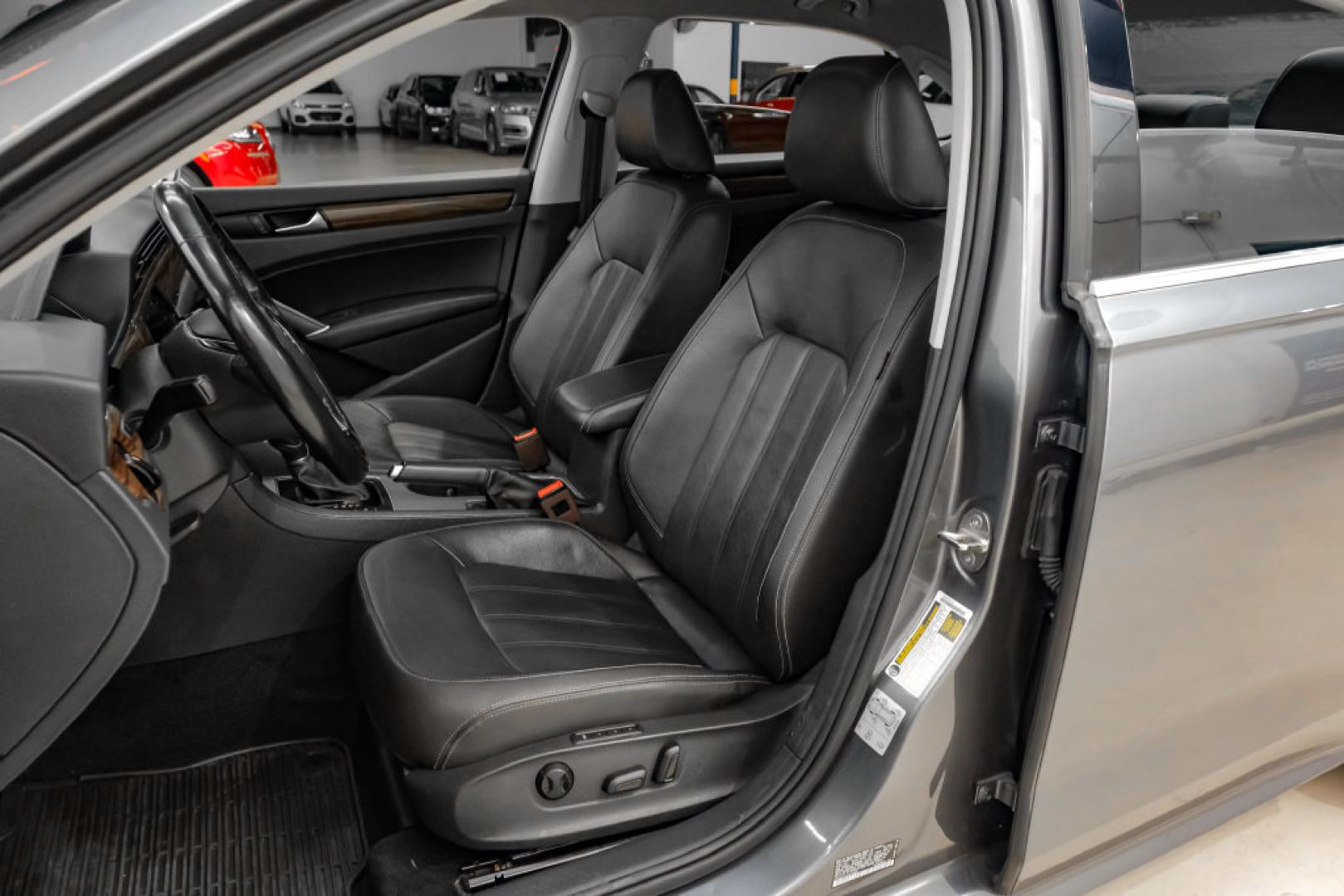 2020 Reflex Silver Metallic /Titan Black Volkswagen Passat 2.0T SEL (1VWCA7A31LC) with an 2.0L I4 TSI Turbocharged engine, Automatic transmission, located at 15300 Midway Rd., Addison, TX, 75001, (972) 702-0011, 32.958321, -96.838074- Photo#40