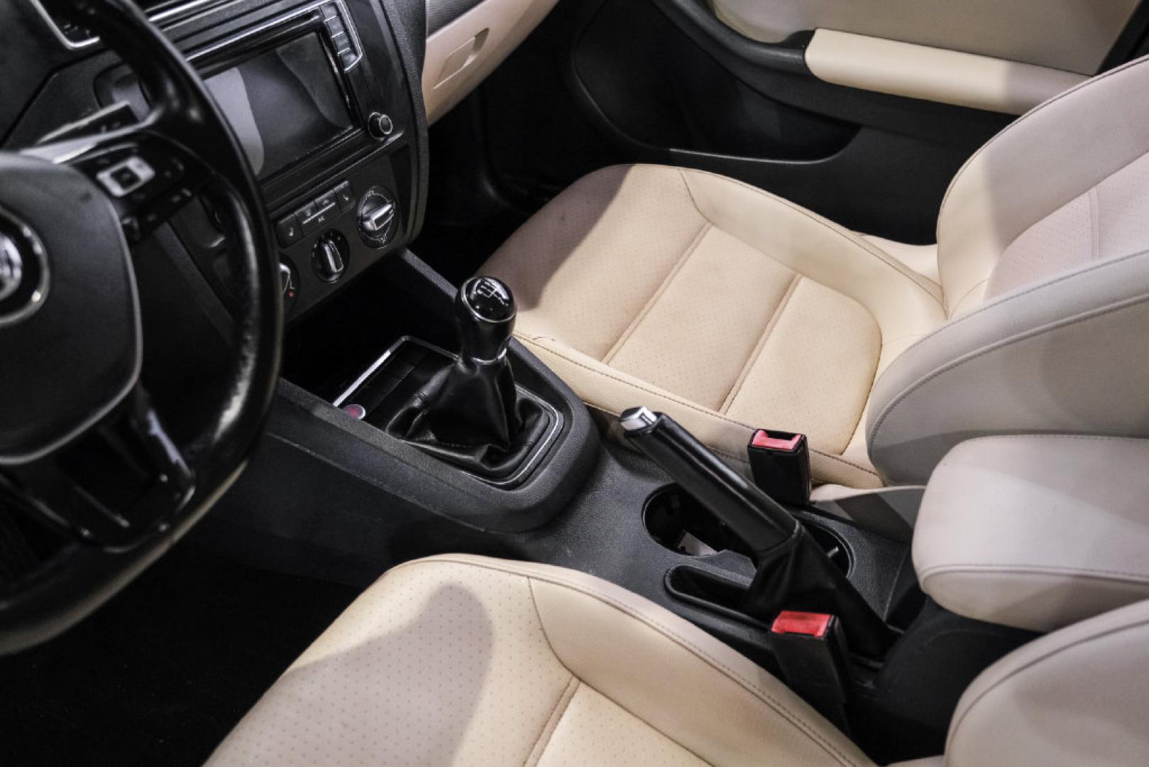 2017 Blue Metallic /Cornsilk Beige Volkswagen Jetta 1.4T SE (3VWB67AJ6HM) with an 1.4L TSI engine, Manual transmission, located at 15300 Midway Rd., Addison, TX, 75001, (972) 702-0011, 32.958321, -96.838074- Photo#23