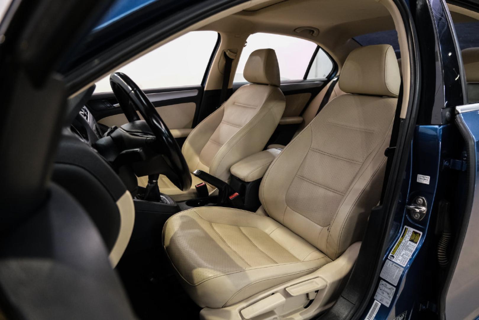 2017 Blue Metallic /Cornsilk Beige Volkswagen Jetta 1.4T SE (3VWB67AJ6HM) with an 1.4L TSI engine, Manual transmission, located at 15300 Midway Rd., Addison, TX, 75001, (972) 702-0011, 32.958321, -96.838074- Photo#30