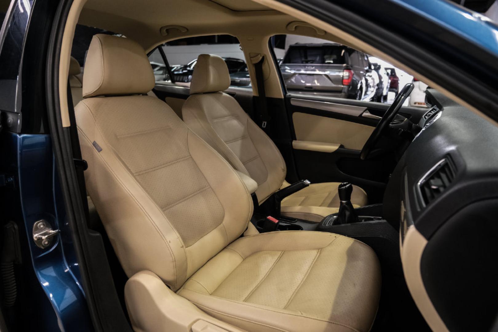 2017 Blue Metallic /Cornsilk Beige Volkswagen Jetta 1.4T SE (3VWB67AJ6HM) with an 1.4L TSI engine, Manual transmission, located at 15300 Midway Rd., Addison, TX, 75001, (972) 702-0011, 32.958321, -96.838074- Photo#32