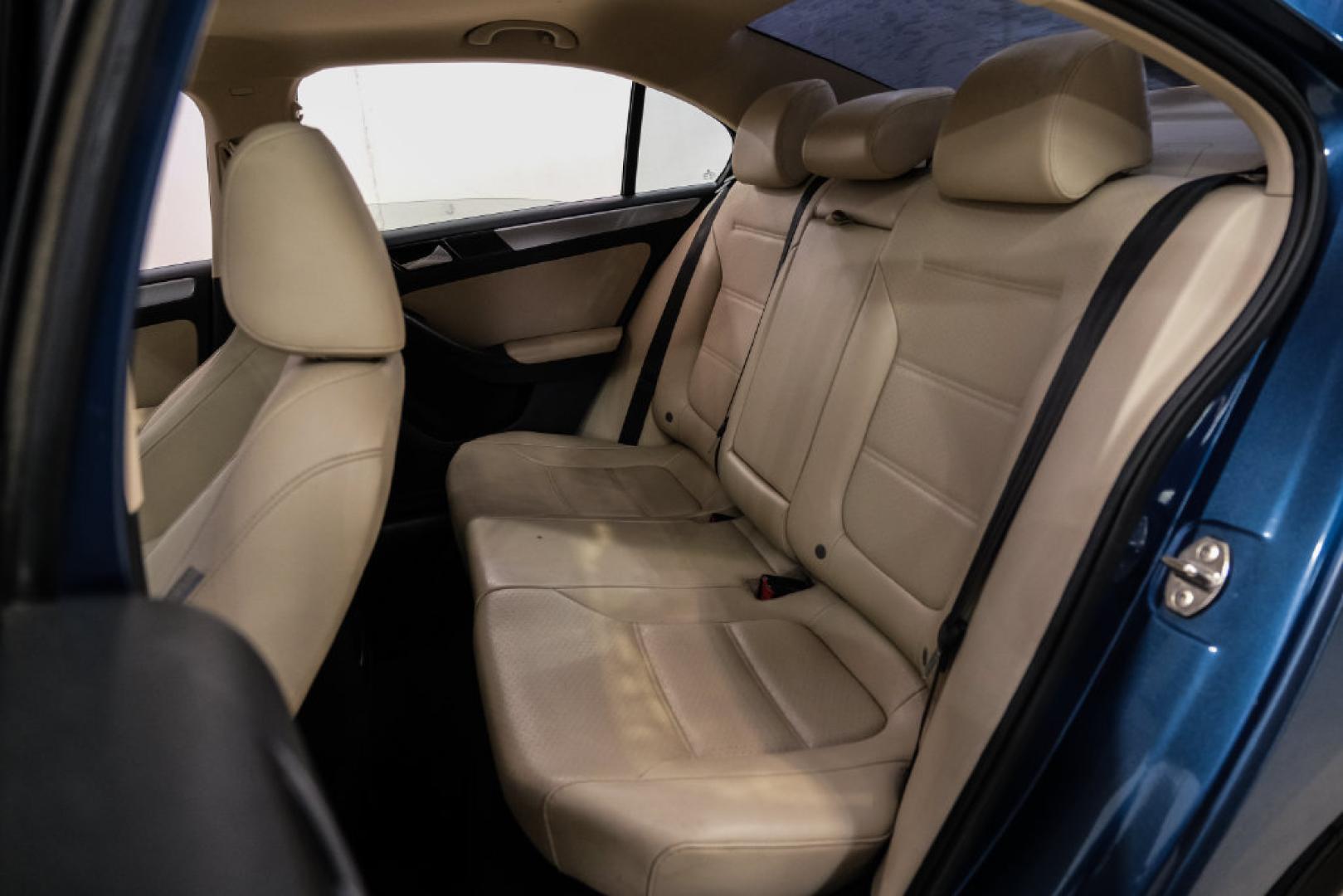 2017 Blue Metallic /Cornsilk Beige Volkswagen Jetta 1.4T SE (3VWB67AJ6HM) with an 1.4L TSI engine, Manual transmission, located at 15300 Midway Rd., Addison, TX, 75001, (972) 702-0011, 32.958321, -96.838074- Photo#37