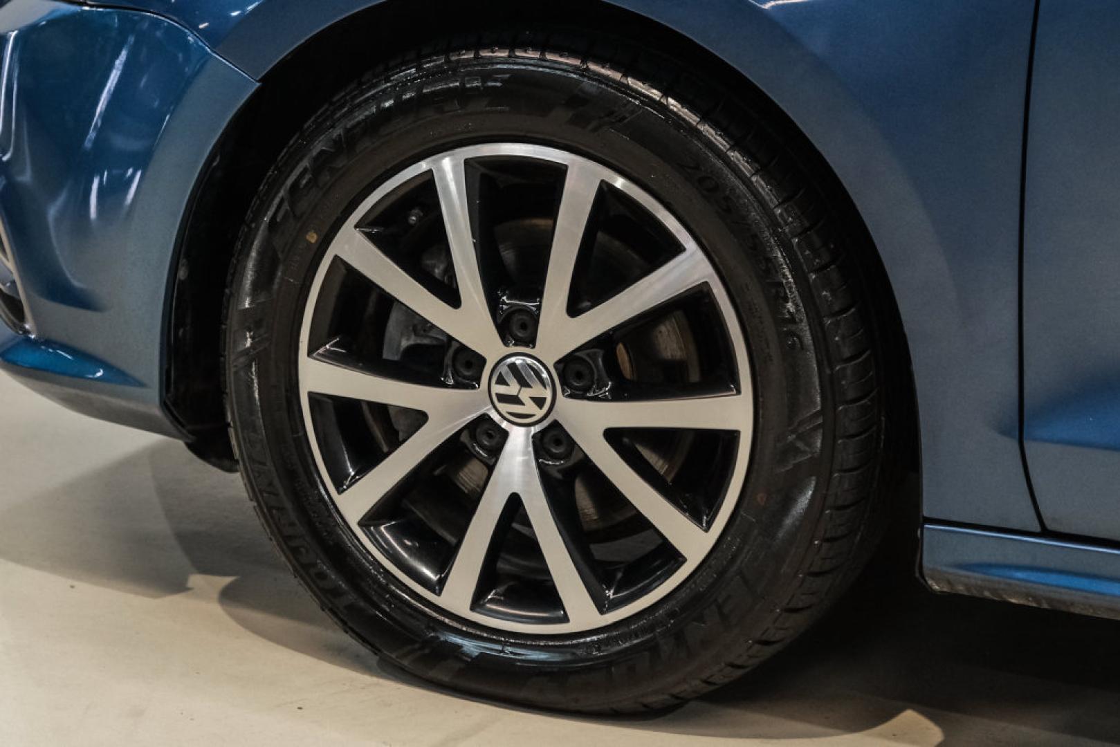 2017 Blue Metallic /Cornsilk Beige Volkswagen Jetta 1.4T SE (3VWB67AJ6HM) with an 1.4L TSI engine, Manual transmission, located at 15300 Midway Rd., Addison, TX, 75001, (972) 702-0011, 32.958321, -96.838074- Photo#55