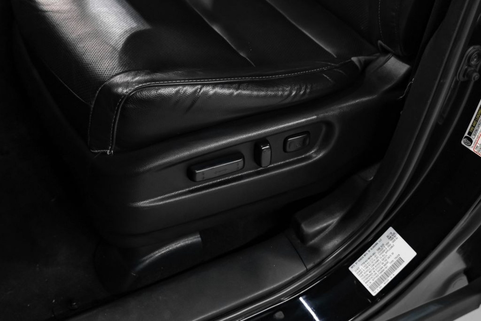 2019 Crystal Black Pearl /Black Honda Ridgeline RTL-E (5FPYK3F75KB) with an 3.5L V6 SOHC i-VTEC 24V engine, Automatic transmission, located at 15300 Midway Rd., Addison, TX, 75001, (972) 702-0011, 32.958321, -96.838074 - Photo#34
