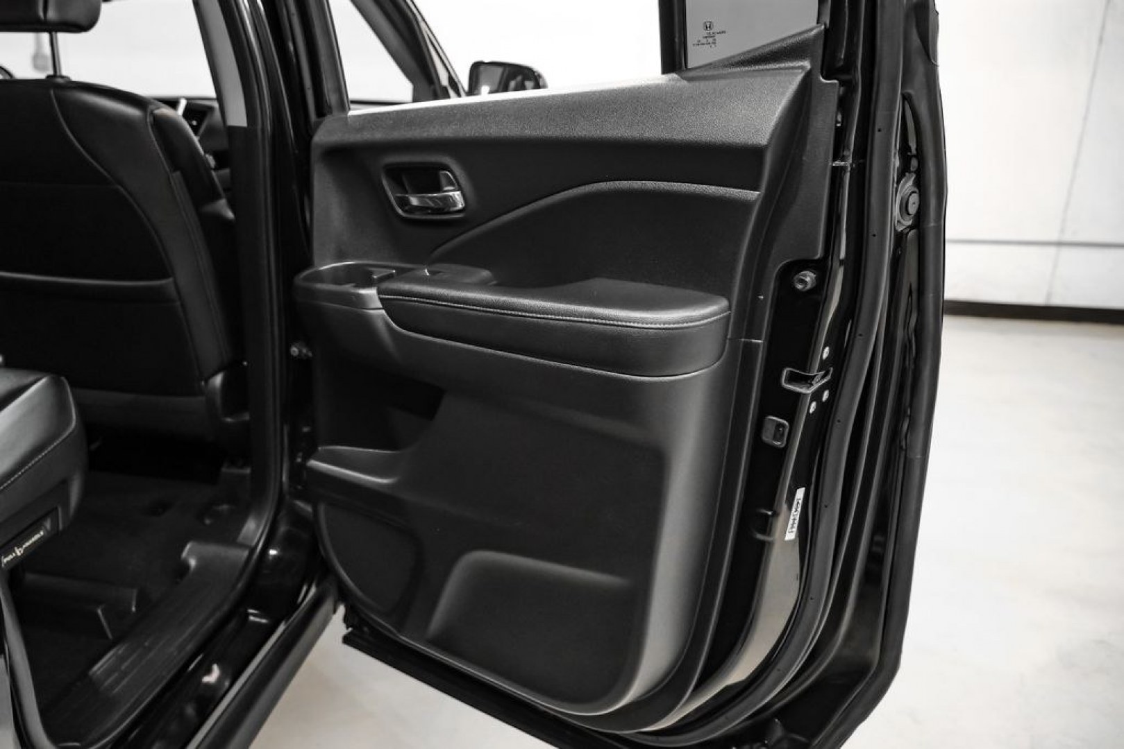 2019 Crystal Black Pearl /Black Honda Ridgeline RTL-E (5FPYK3F75KB) with an 3.5L V6 SOHC i-VTEC 24V engine, Automatic transmission, located at 15300 Midway Rd., Addison, TX, 75001, (972) 702-0011, 32.958321, -96.838074 - Photo#49