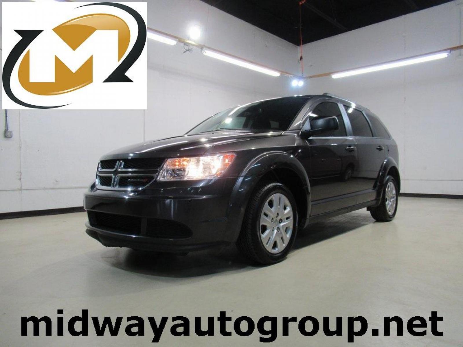 2019 Granite Crystal Metallic Clearcoat /Black Dodge Journey SE (3C4PDCAB6KT) with an 2.4L I4 DOHC 16V Dual VVT engine, Automatic transmission, located at 15300 Midway Rd., Addison, 75001, (972) 702-0011, 32.958321, -96.838074 - Photo #0