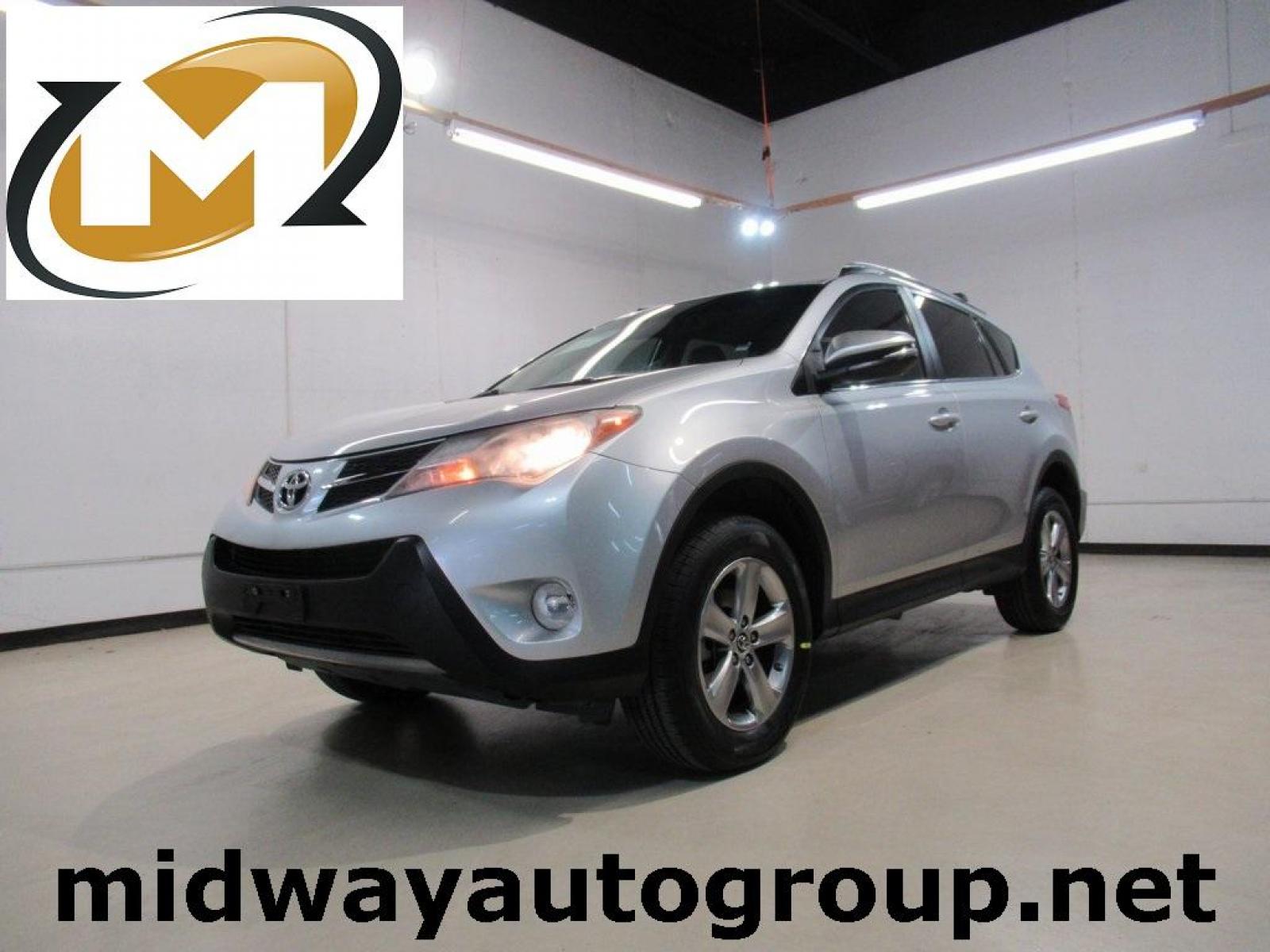 2015 Classic Silver Metallic /Terracotta Toyota RAV4 XLE (2T3WFREV7FW) with an 2.5L 4-Cylinder DOHC Dual VVT-i engine, Automatic transmission, located at 15300 Midway Rd., Addison, 75001, (972) 702-0011, 32.958321, -96.838074 - Photo #0