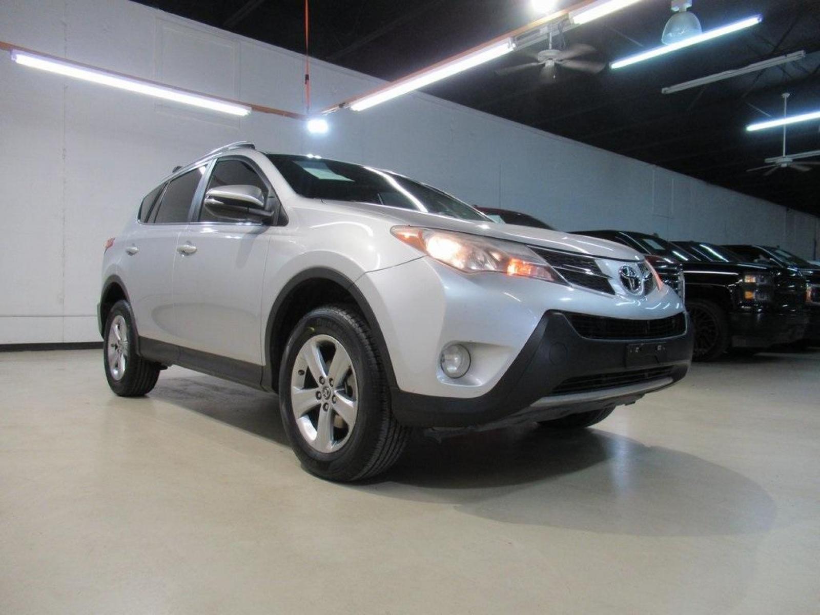 2015 Classic Silver Metallic /Terracotta Toyota RAV4 XLE (2T3WFREV7FW) with an 2.5L 4-Cylinder DOHC Dual VVT-i engine, Automatic transmission, located at 15300 Midway Rd., Addison, 75001, (972) 702-0011, 32.958321, -96.838074 - HOME OF THE NO HAGGLE PRICE - WHOLESALE PRICES TO THE PUBLIC!! Backup Camera, RAV4 XLE, 4D Sport Utility, 2.5L 4-Cylinder DOHC Dual VVT-i, 6-Speed Automatic, FWD, Silver, Terracotta w/SofTex Seat Trim.<br><br>Silver 2015 Toyota RAV4 XLE<br><br>24/31 City/Highway MPG<br><br>Awards:<br> * 2015 IIHS T - Photo #1